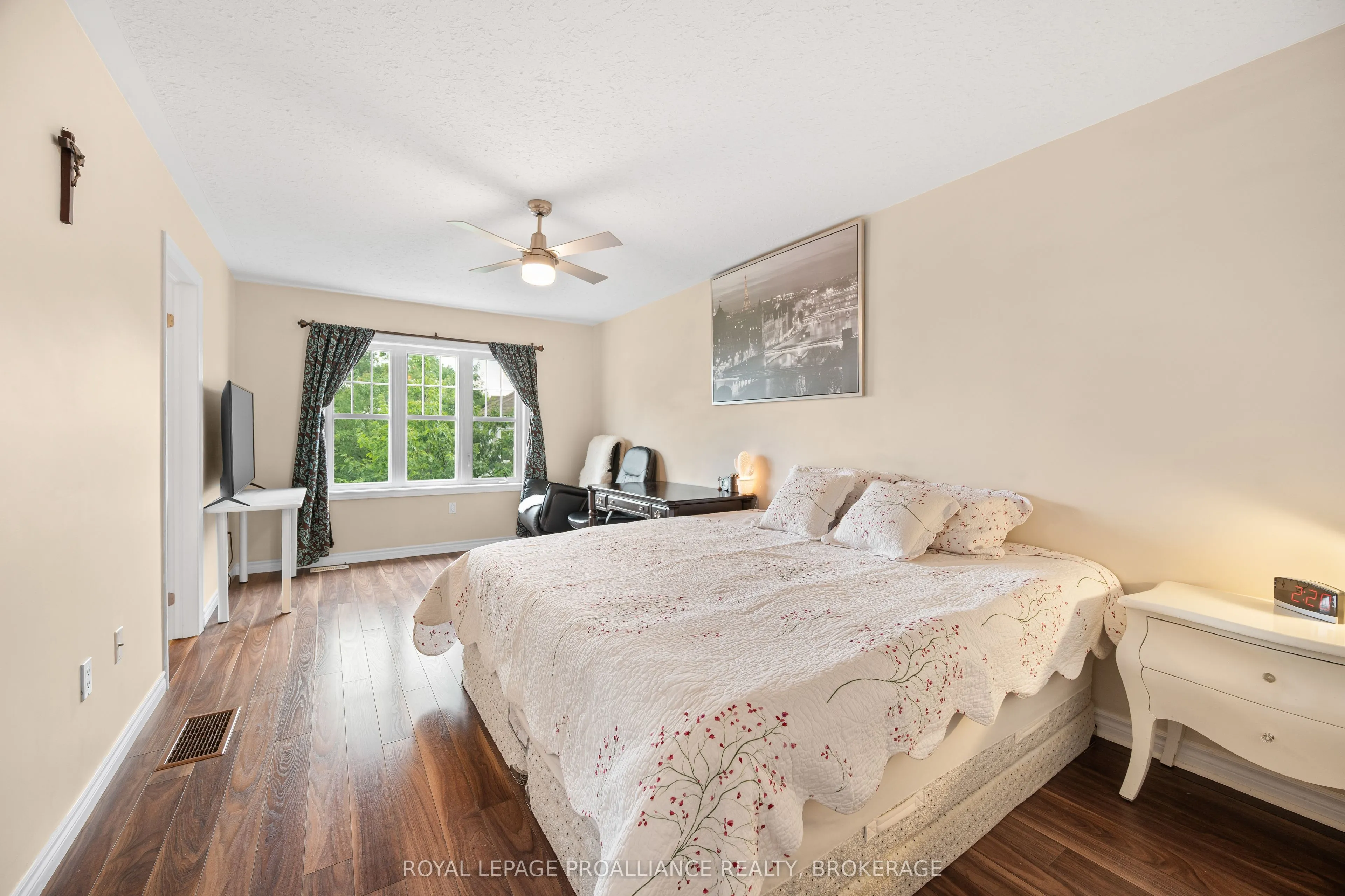 901 Ascot Lane