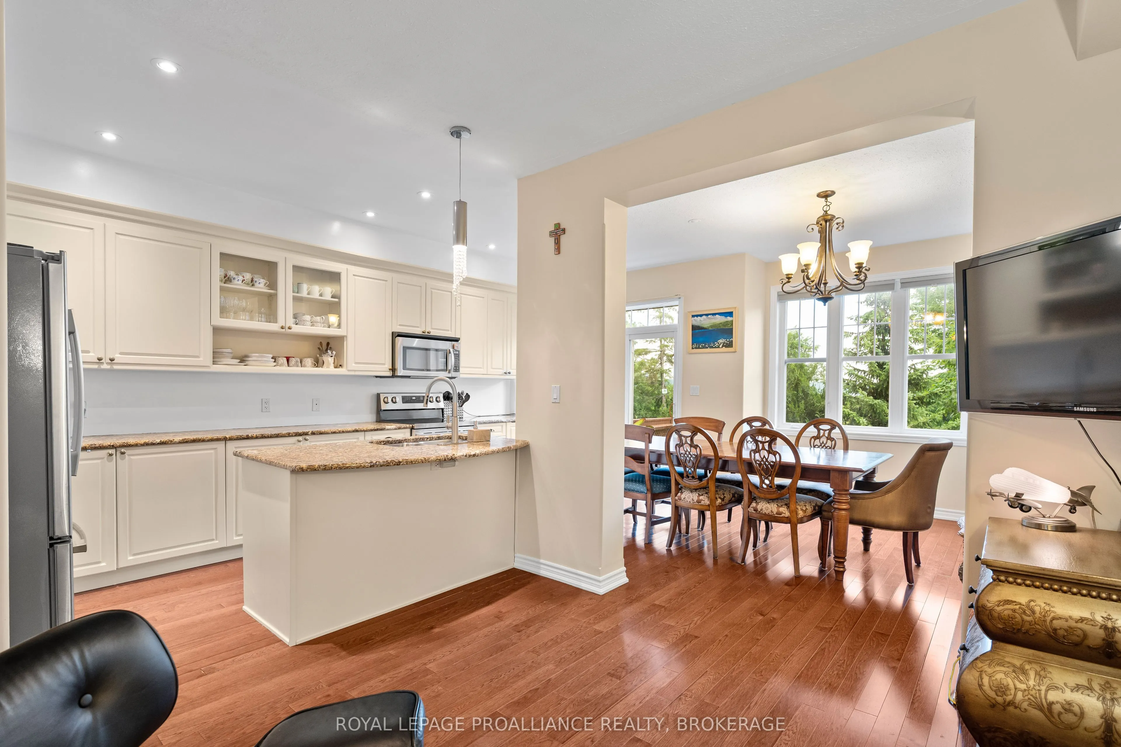 901 Ascot Lane