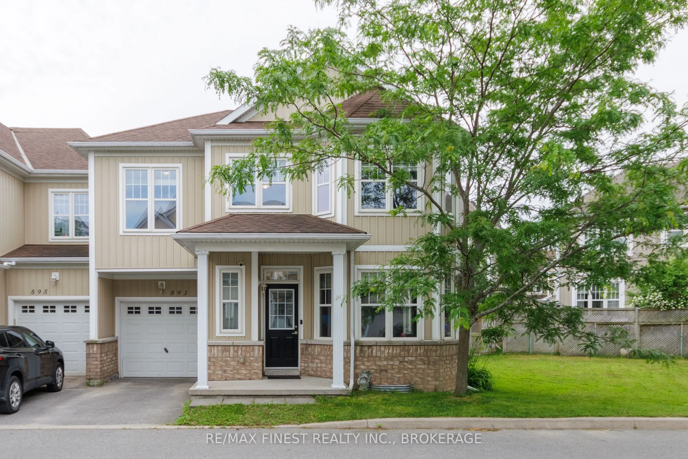 893 Ascot Lane