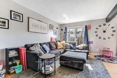 711 Osgoode Drive #17