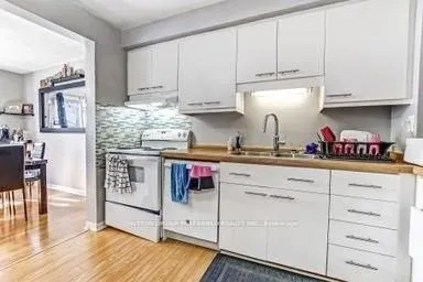 711 Osgoode Drive #17