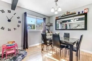 711 Osgoode Drive #17