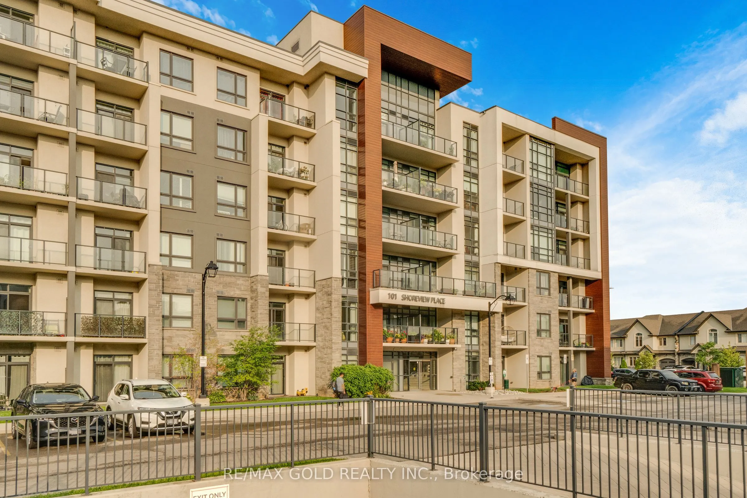 101 Shoreview Place #502
