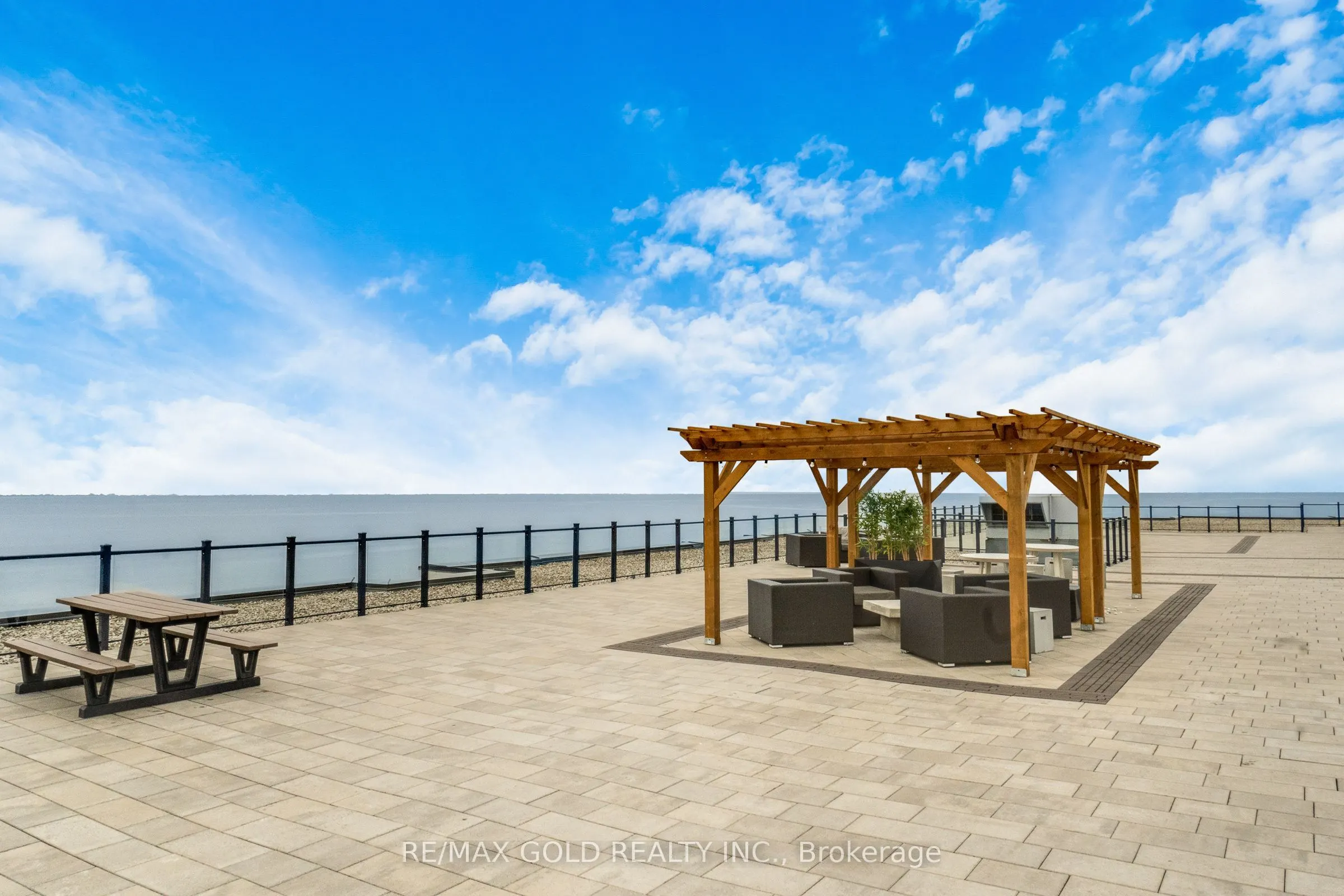 101 Shoreview Place #502