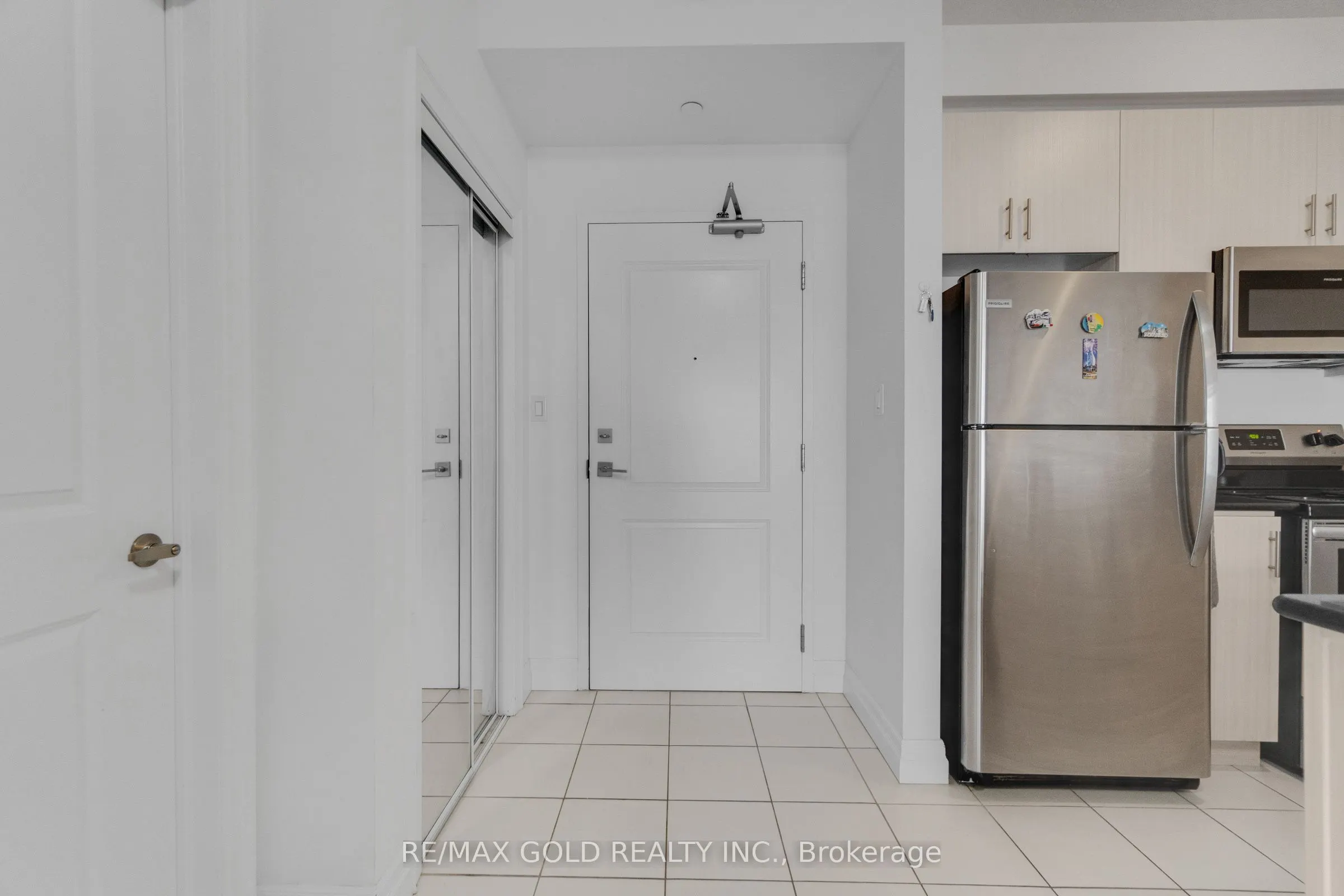 101 Shoreview Place #502