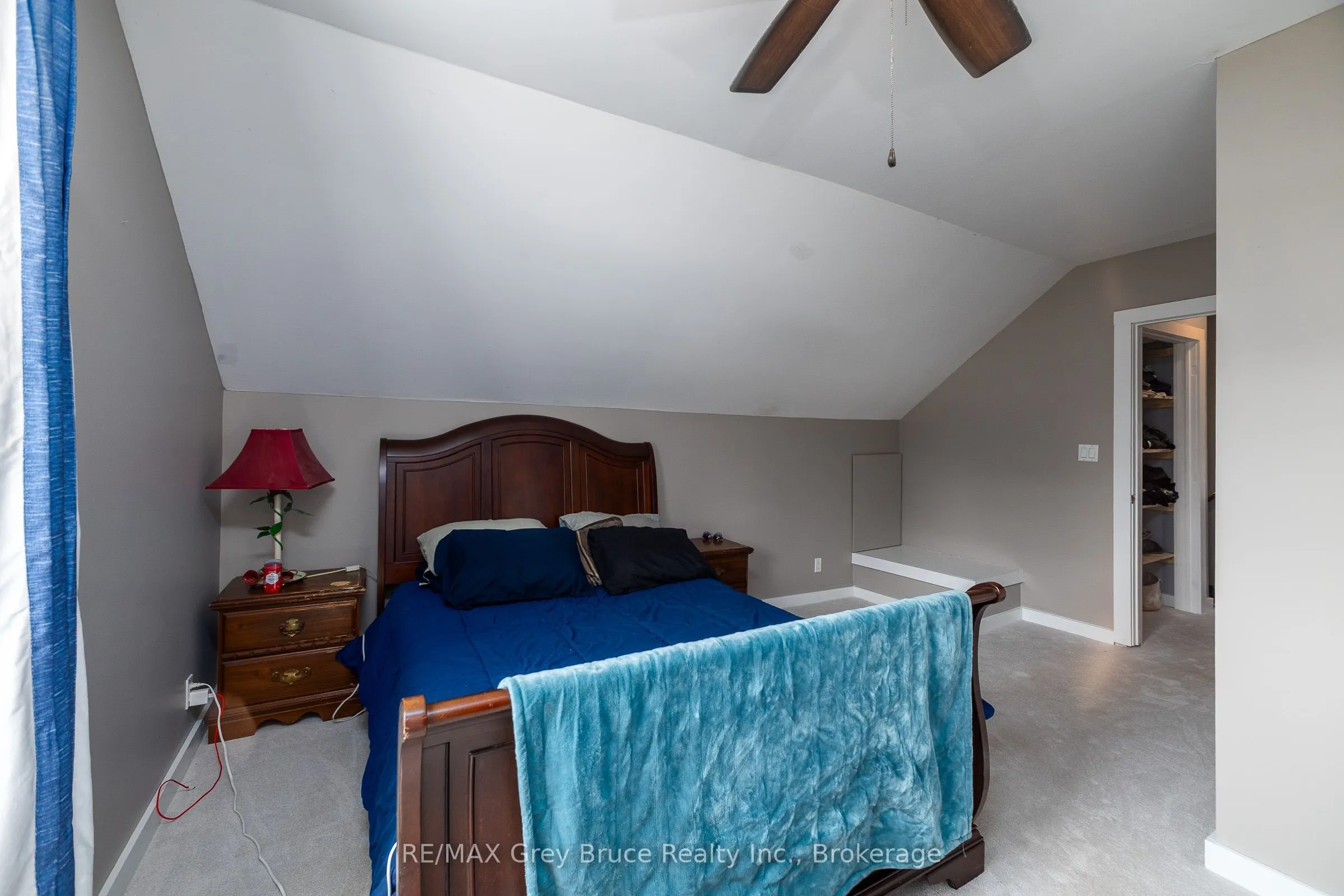 74 Yonge Street S