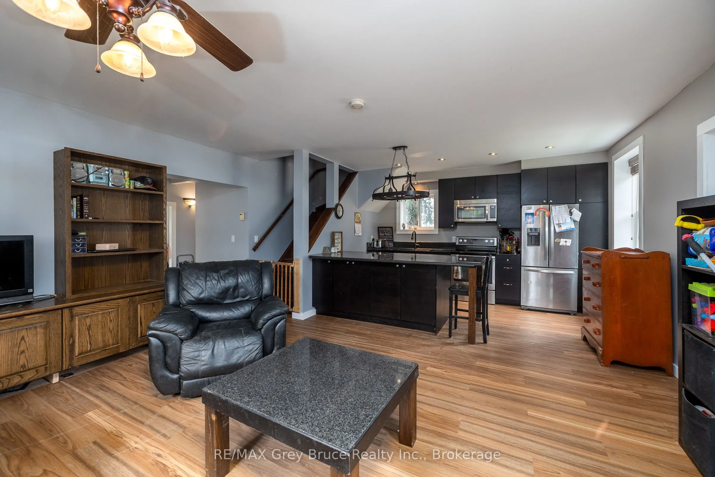 74 Yonge Street S