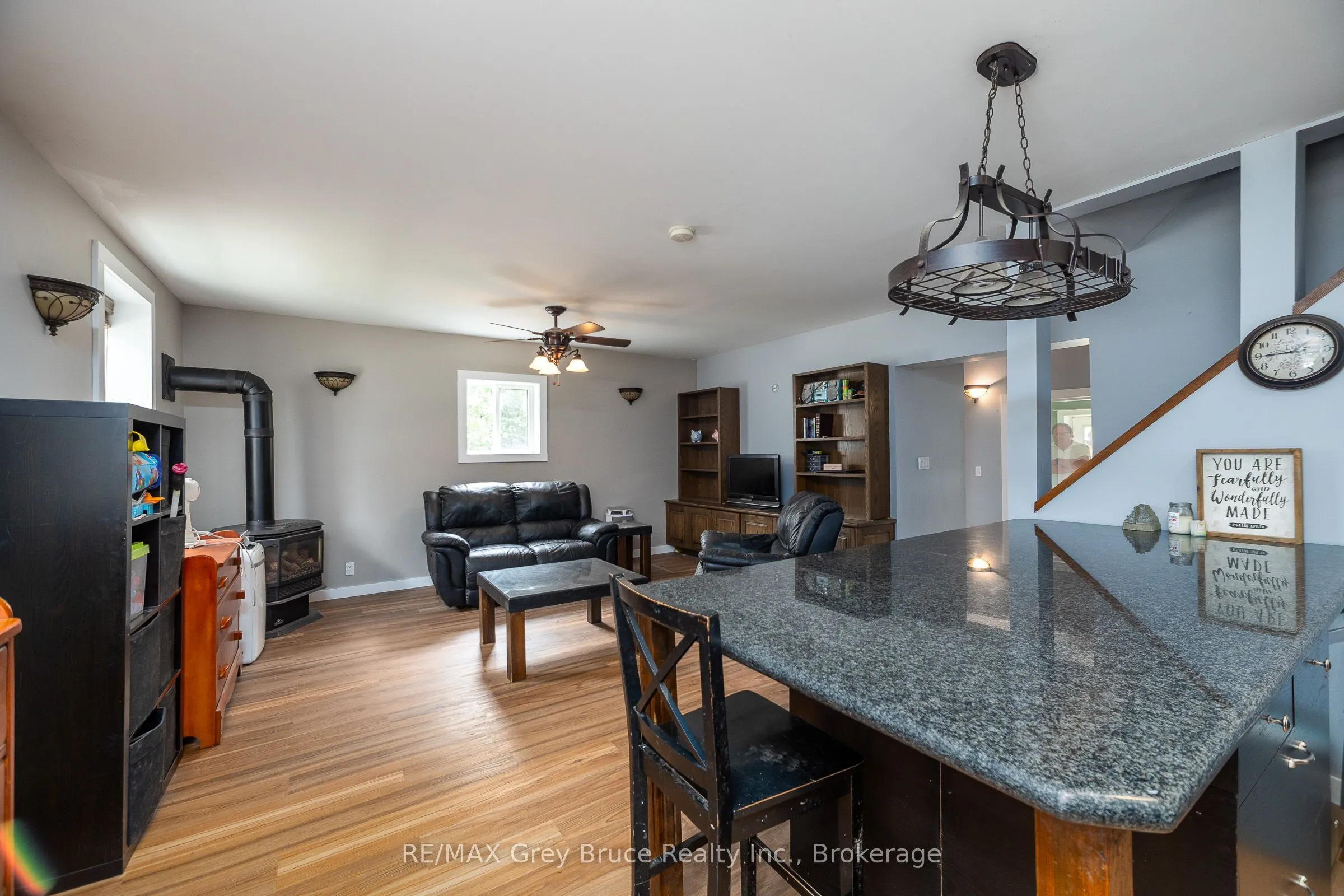74 Yonge Street S