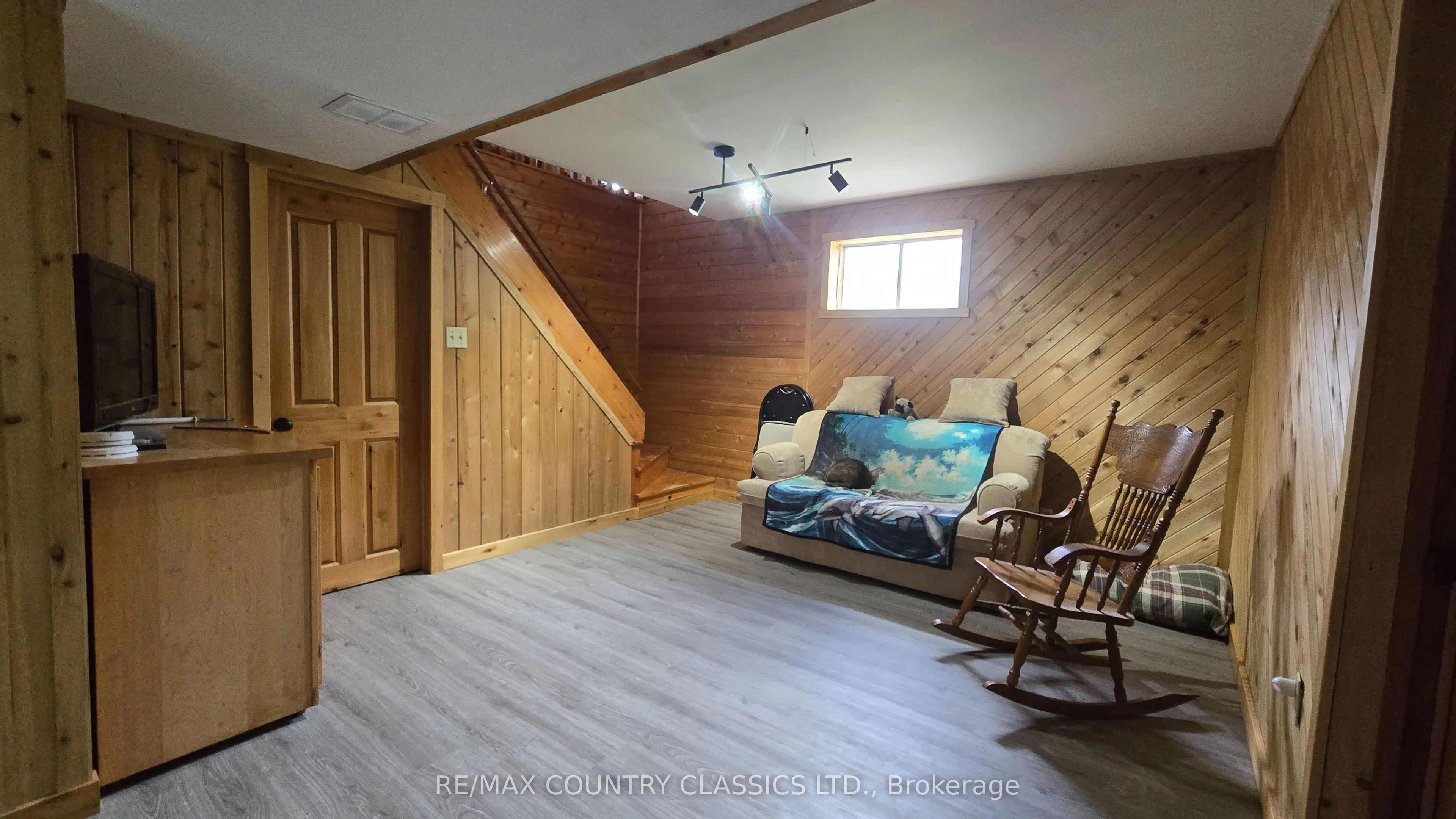 2445 Old Hastings Road