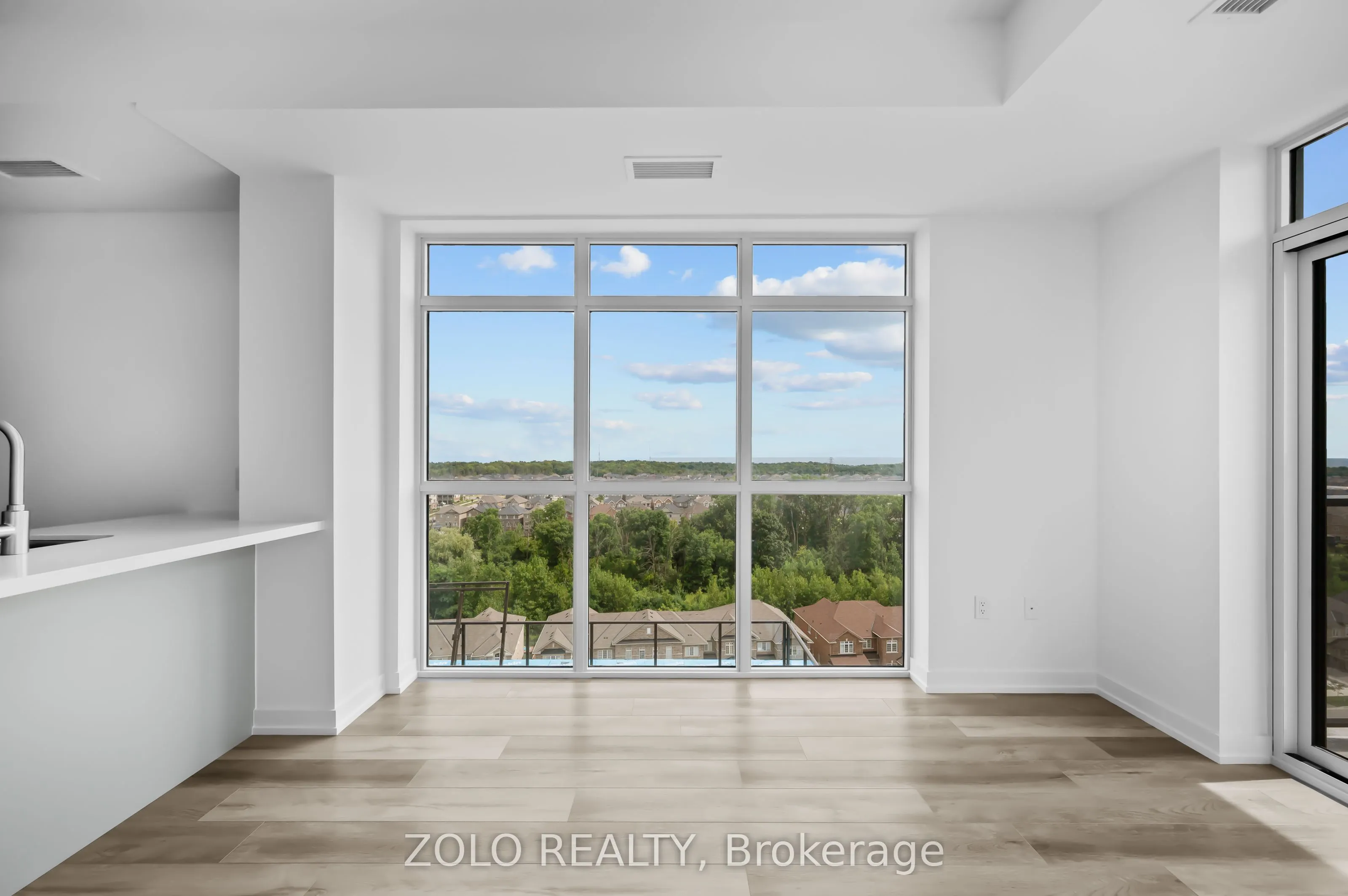 470 Dundas Street E #1011