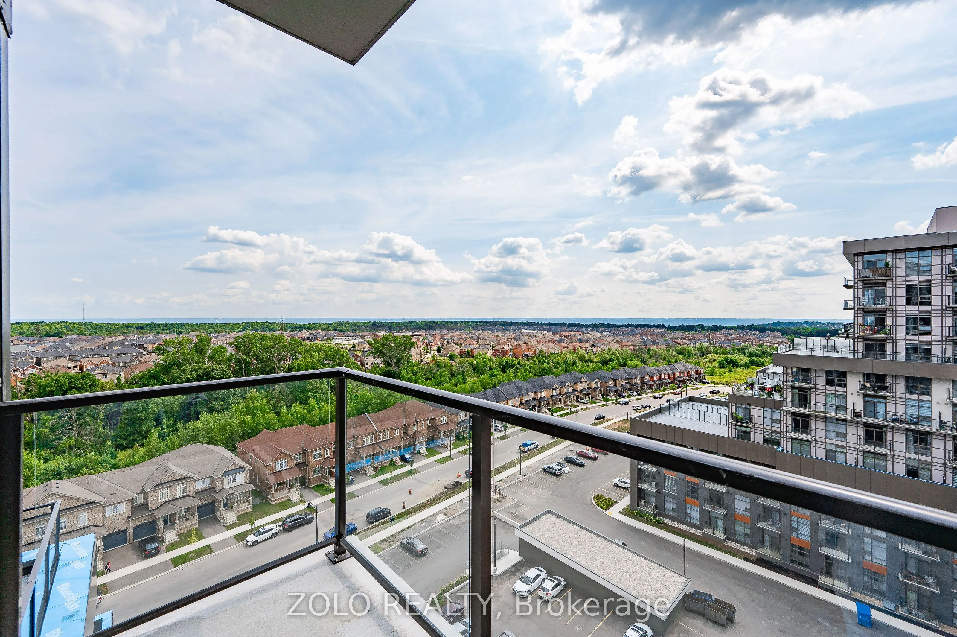 470 Dundas Street E #1011