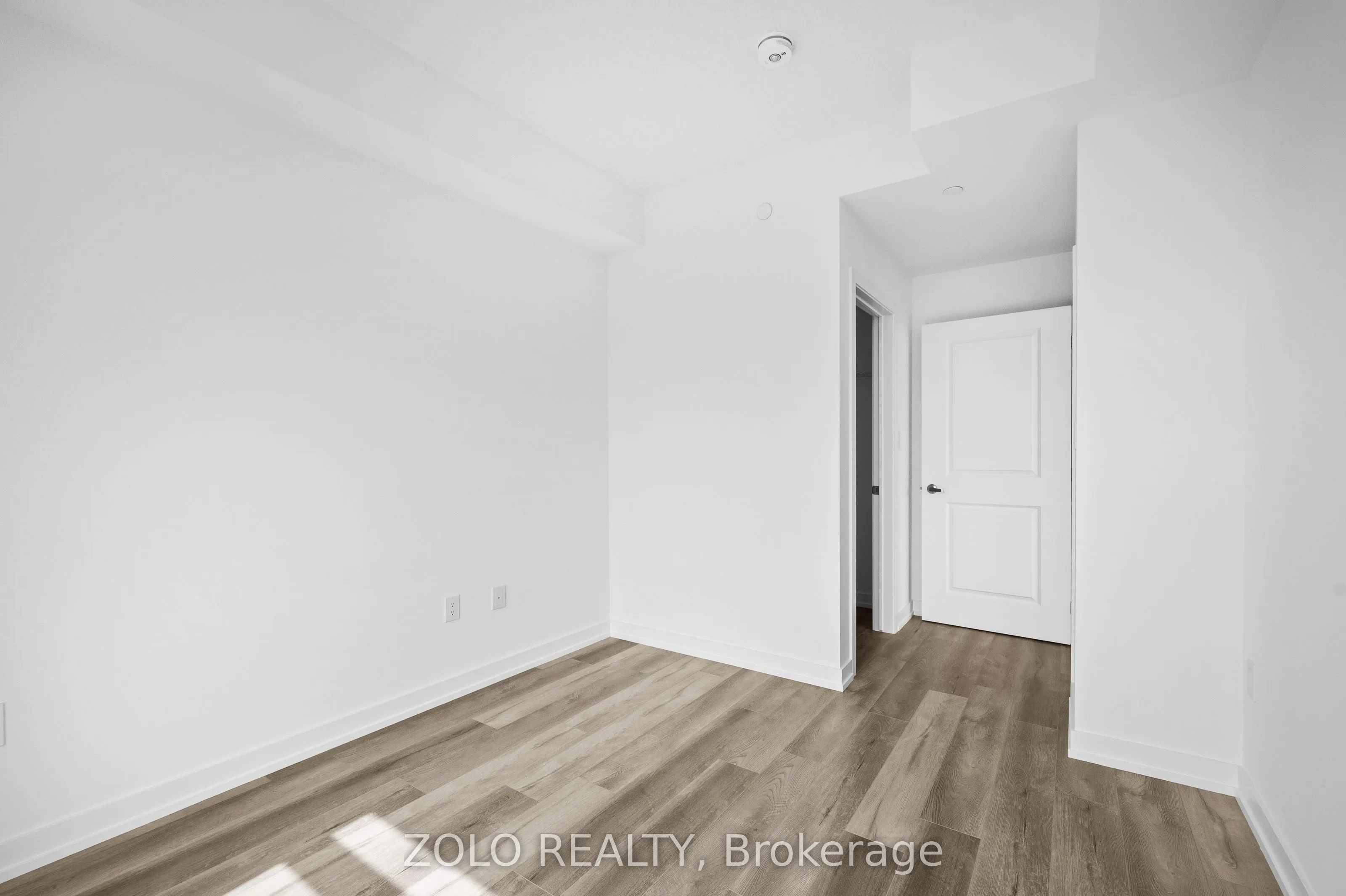 470 Dundas Street E #1011