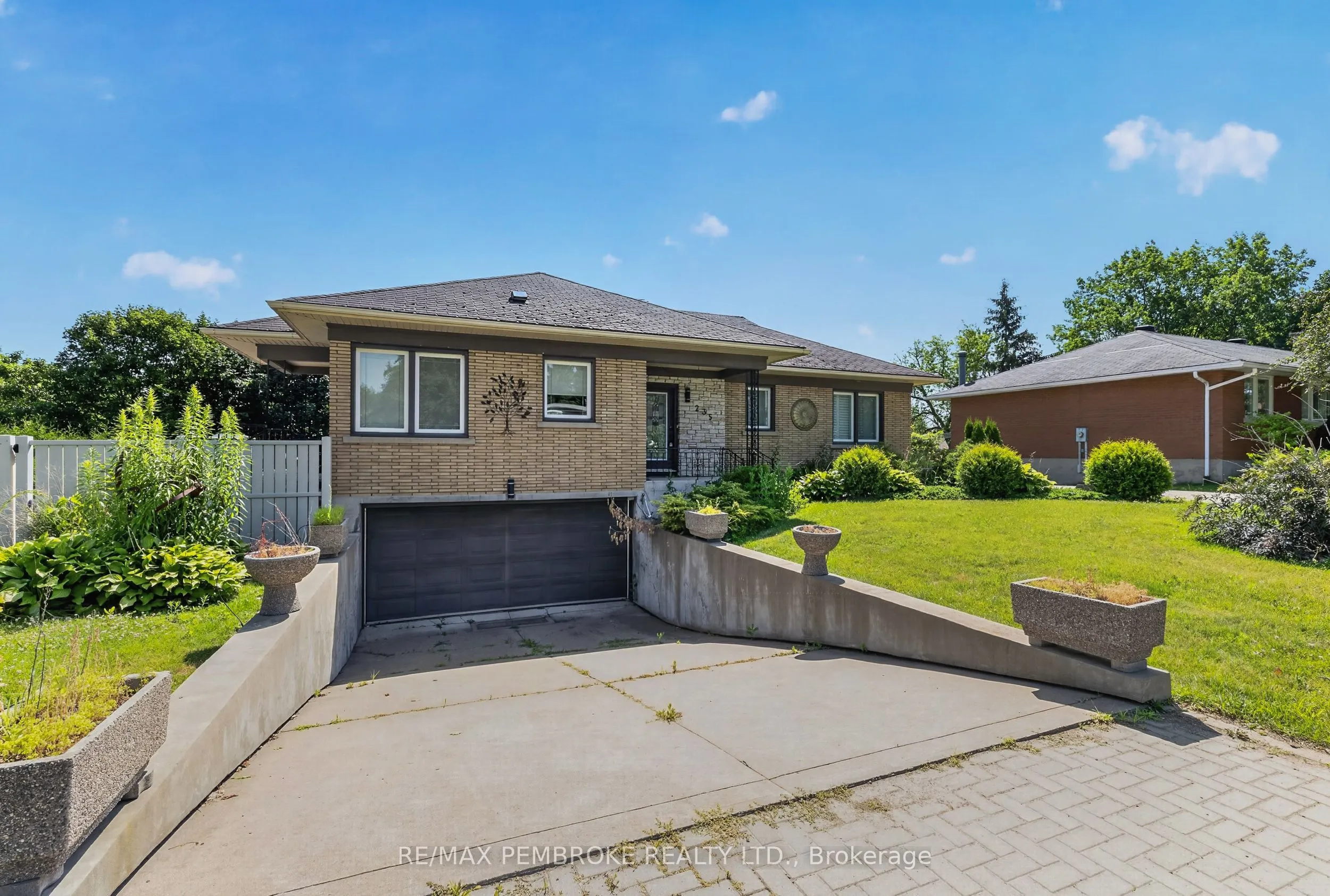 235 Broadview Drive