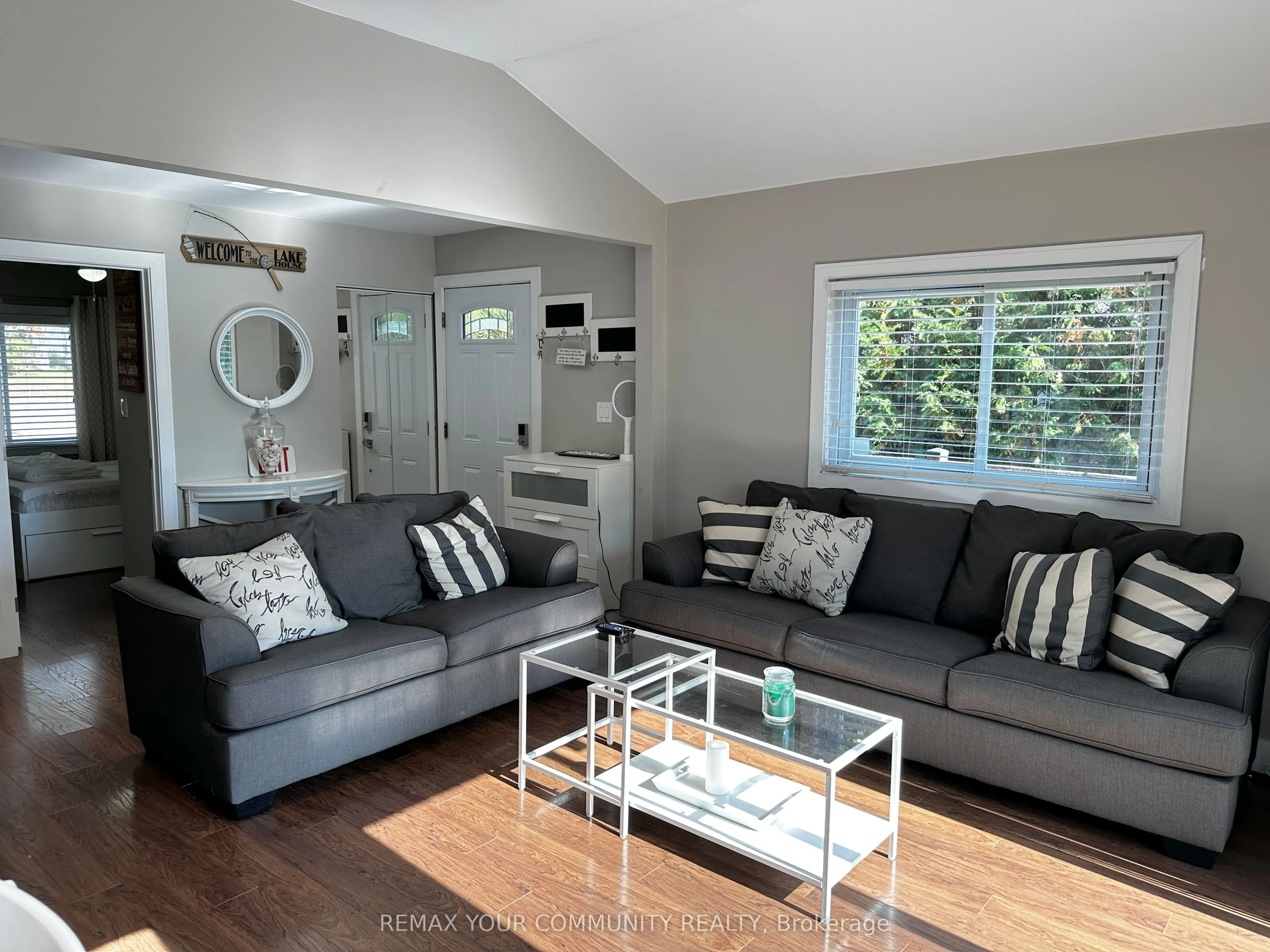 17 Price Street W