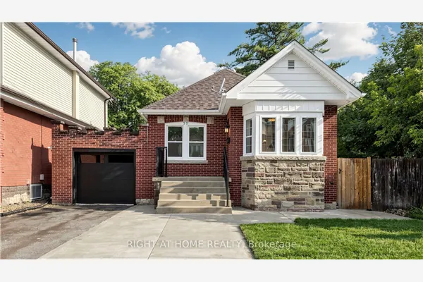 59 Longwood Road N