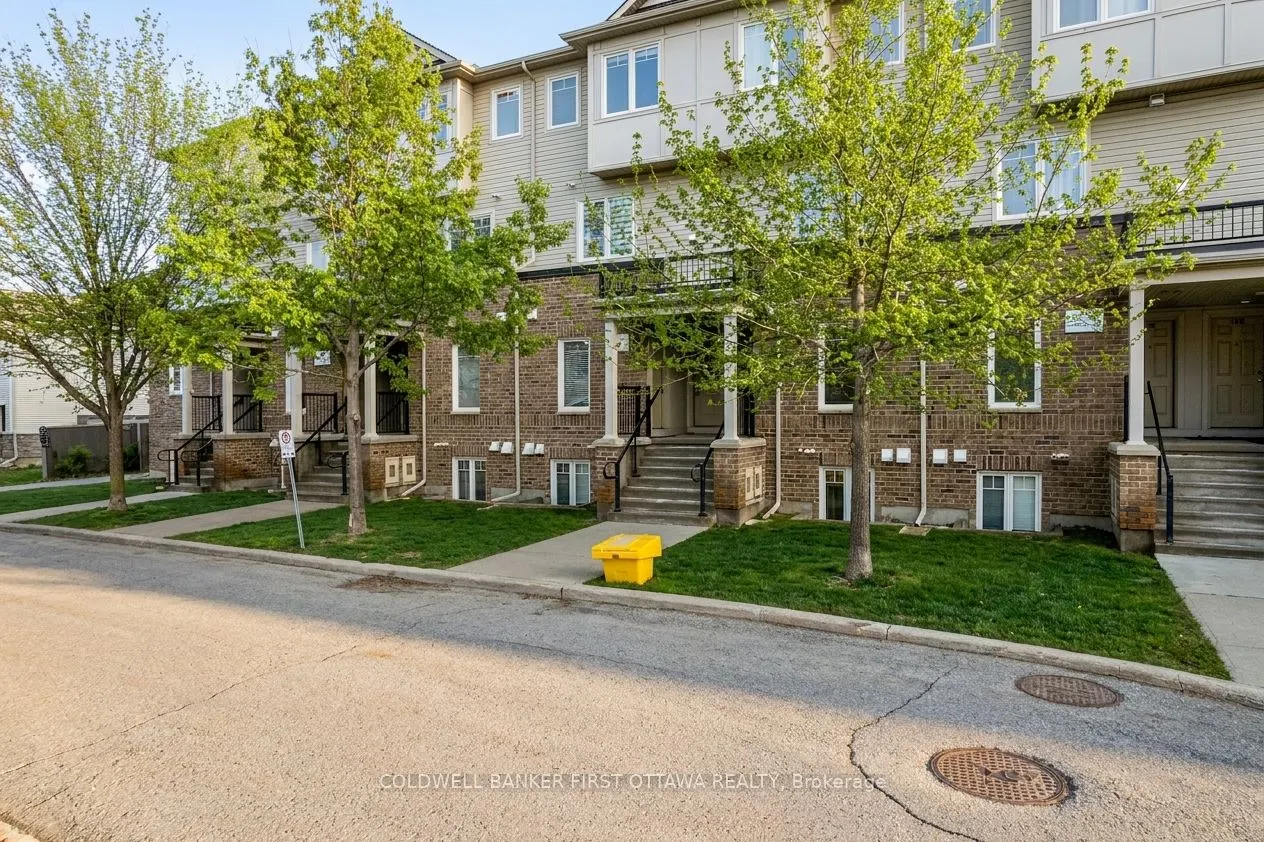 150 Urbancrest Private #182