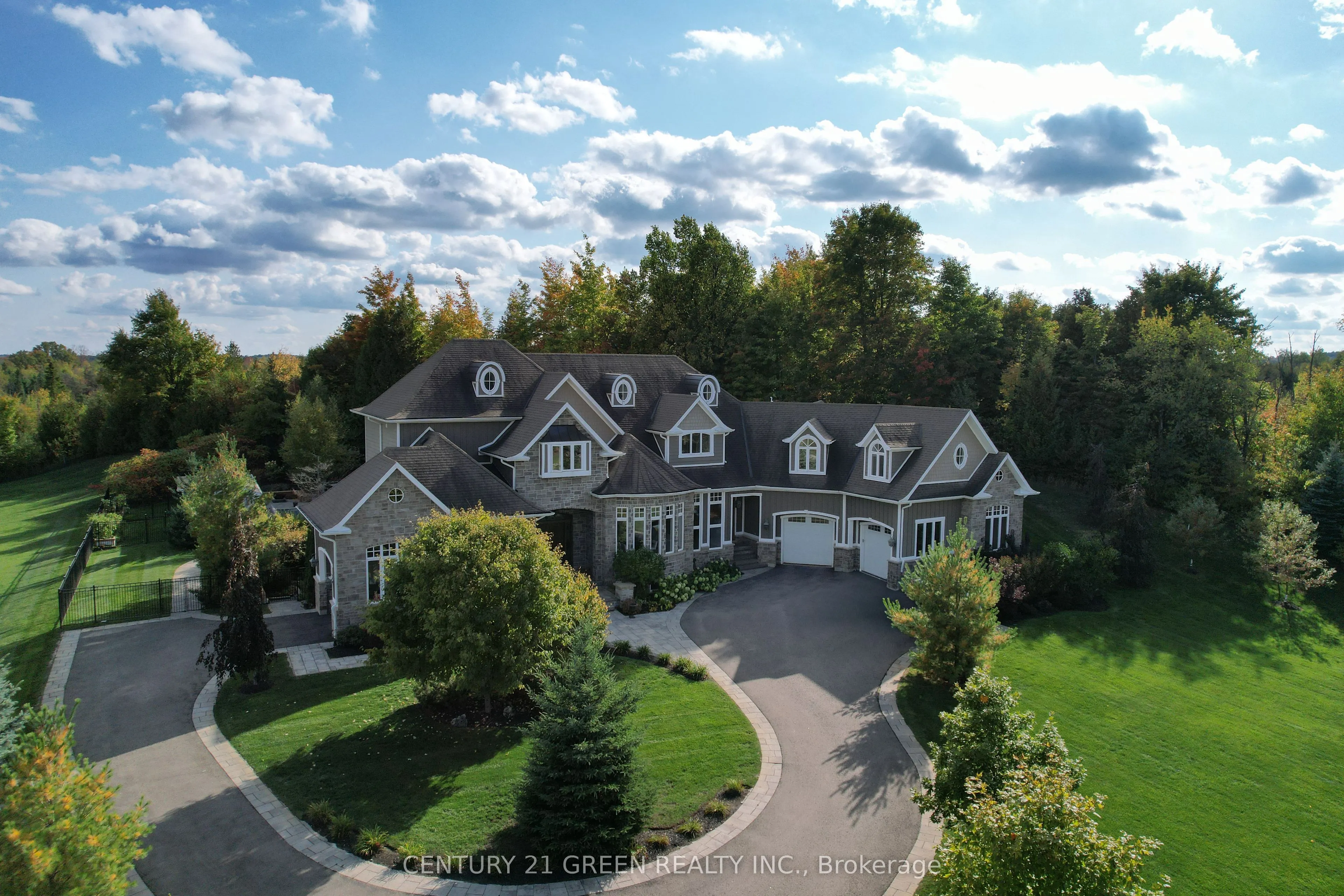 39 Brookhaven Crescent