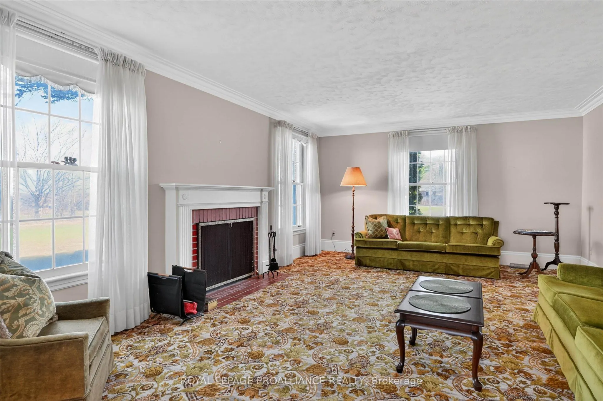 1285 Brealey Drive