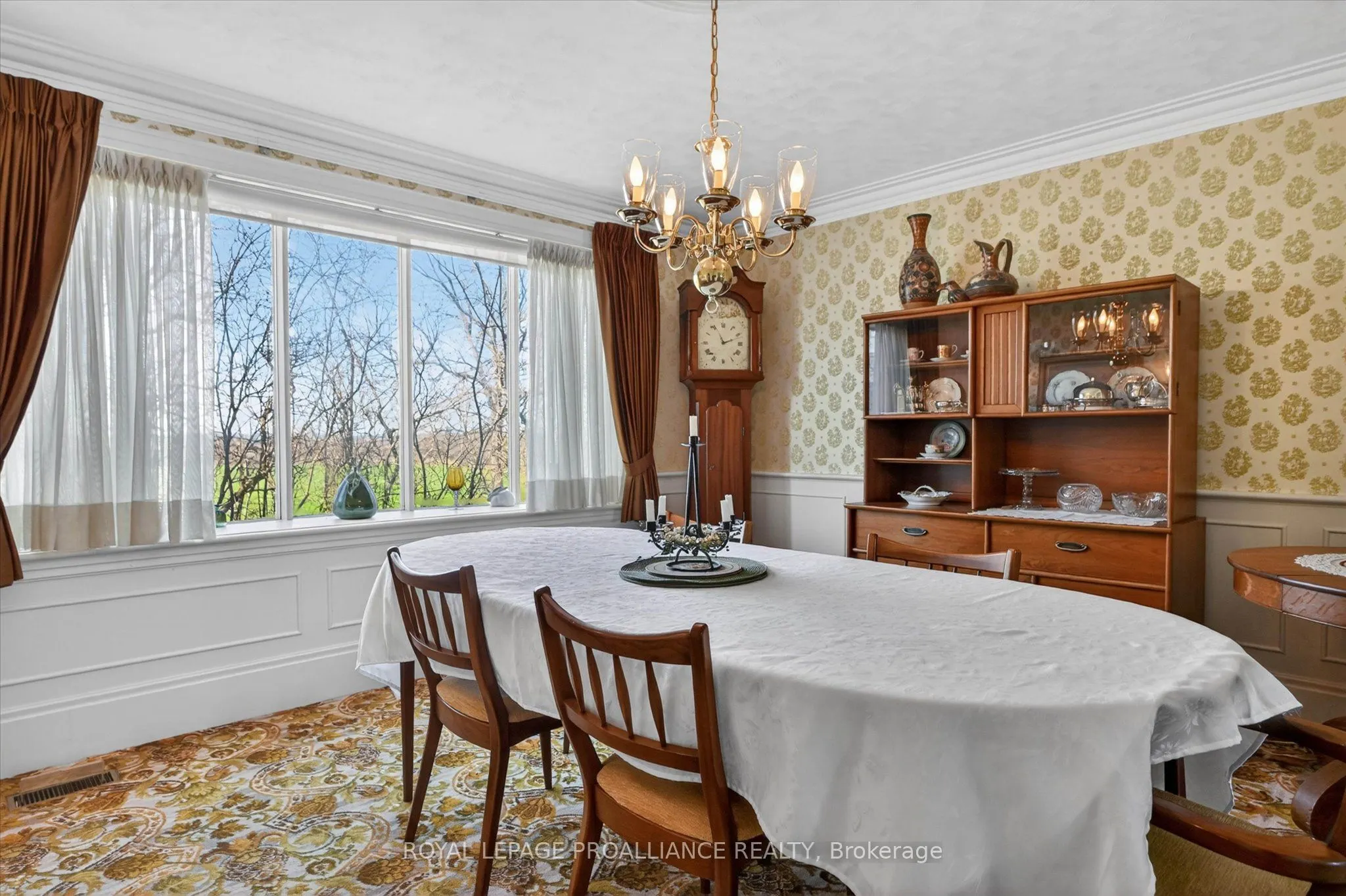 1285 Brealey Drive
