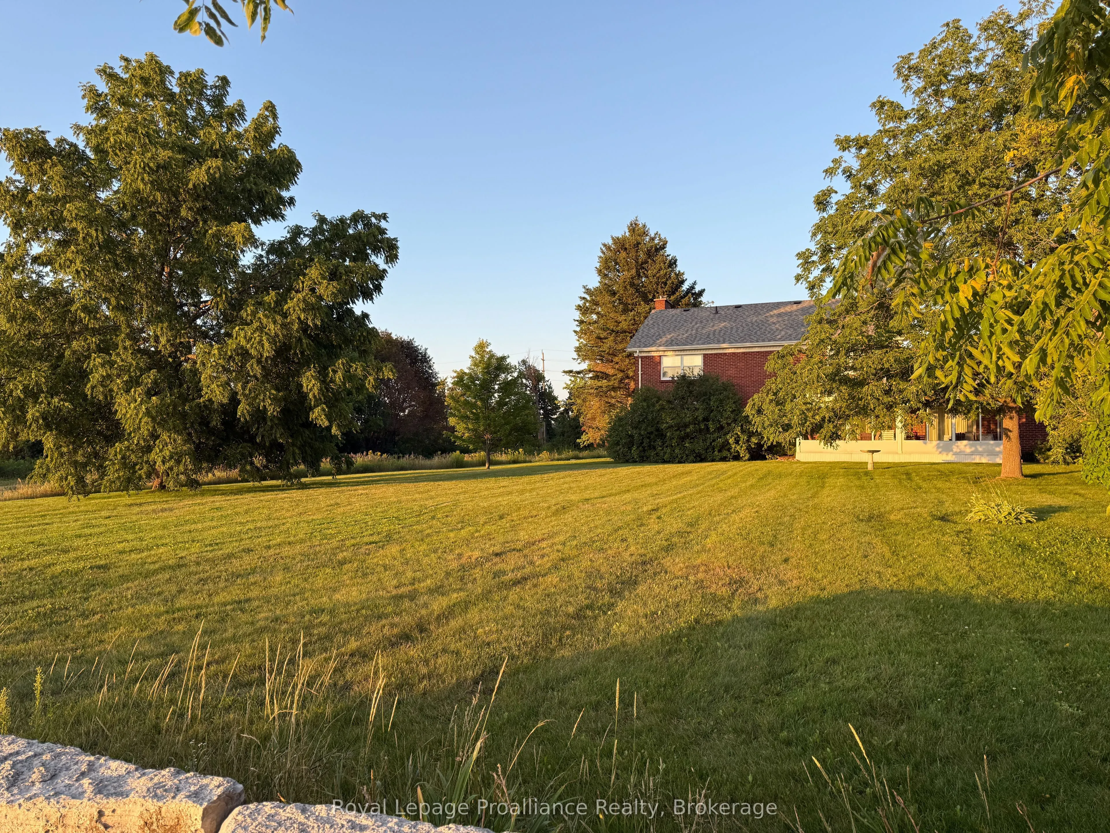 1285 Brealey Drive