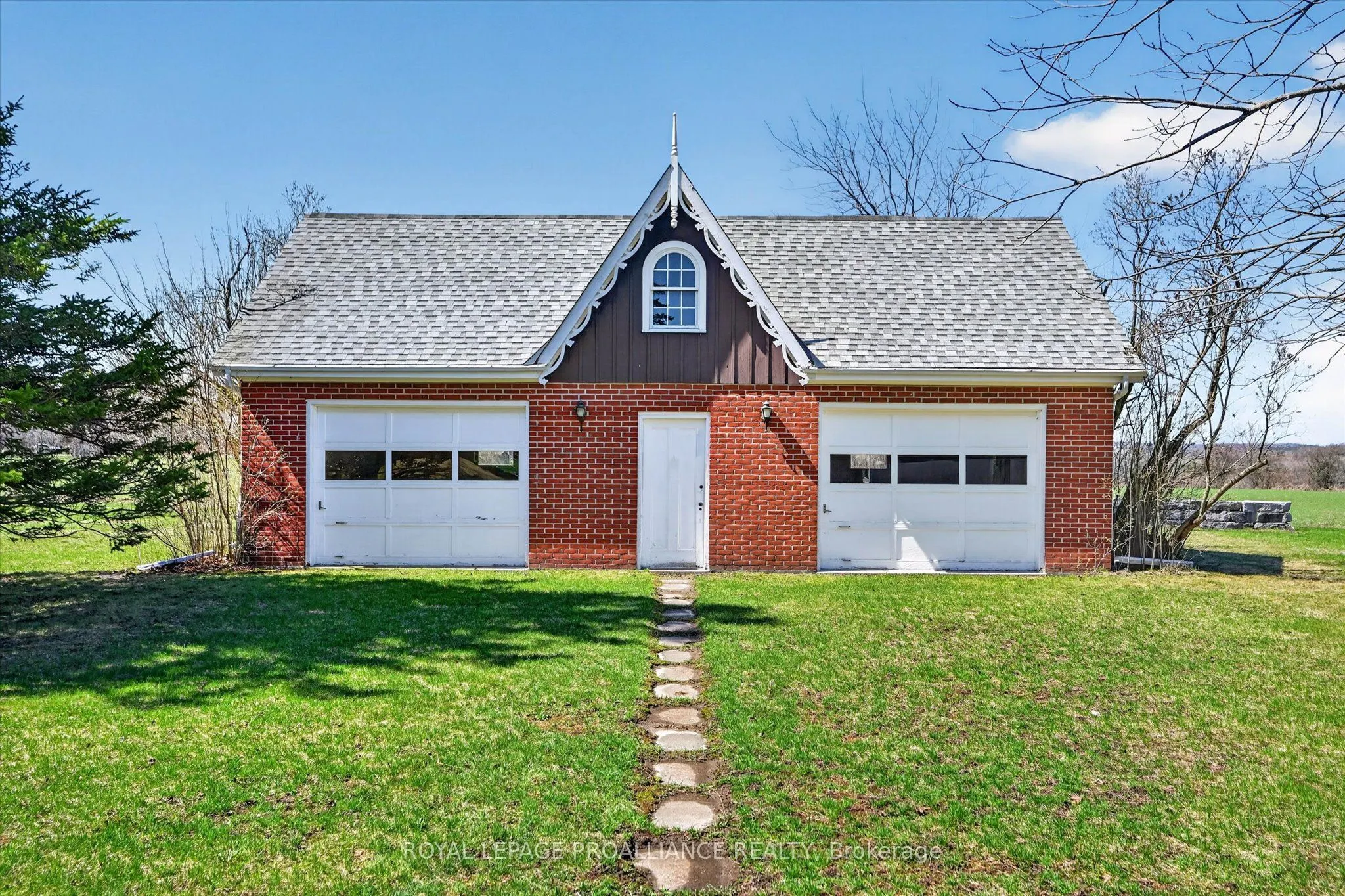 1285 Brealey Drive