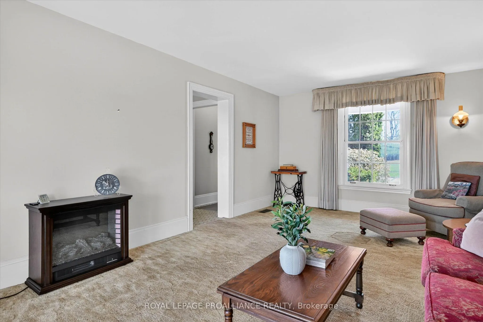 1285 Brealey Drive