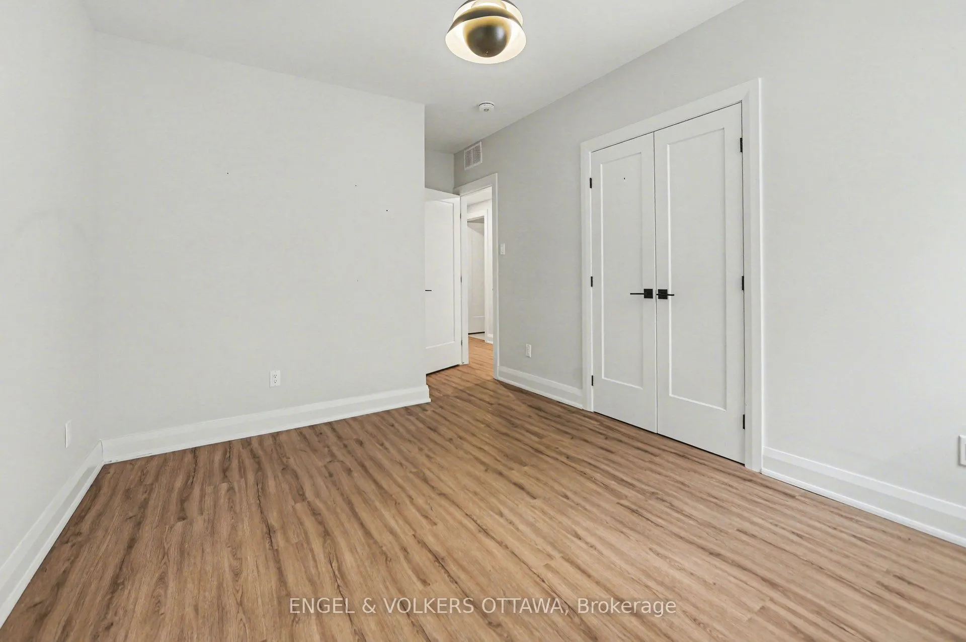 35 Monk Street #1