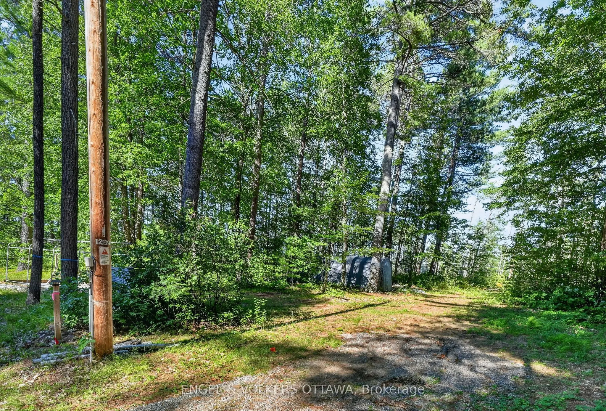 2221A Gratton Trail