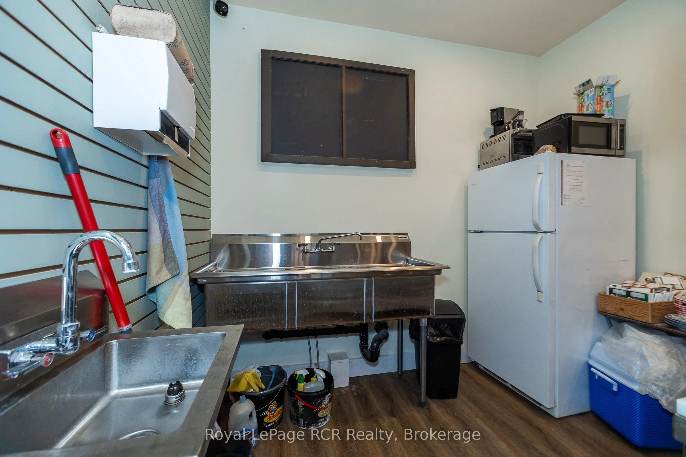 177569 Grey 18 Road