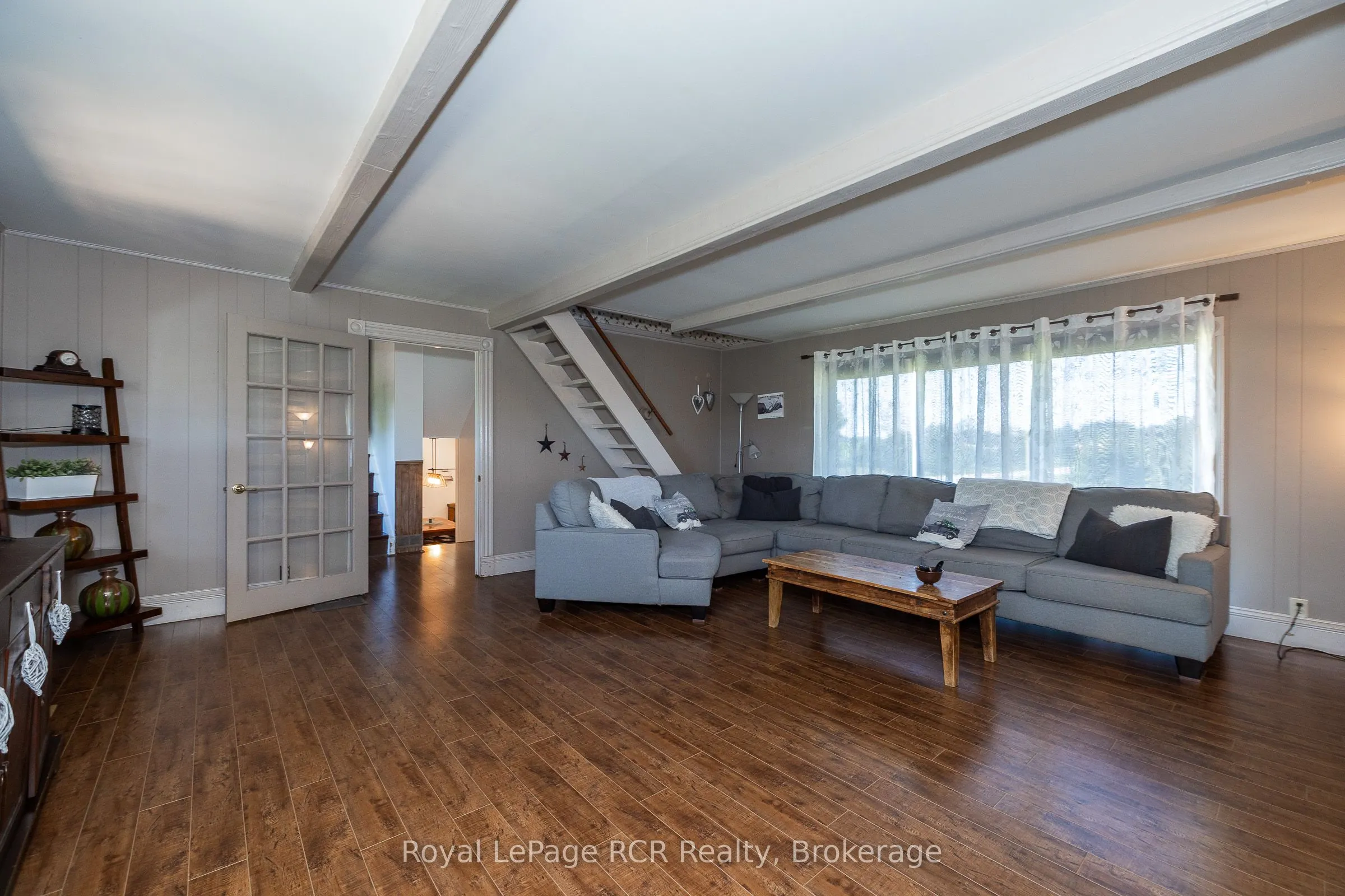 177569 Grey 18 Road