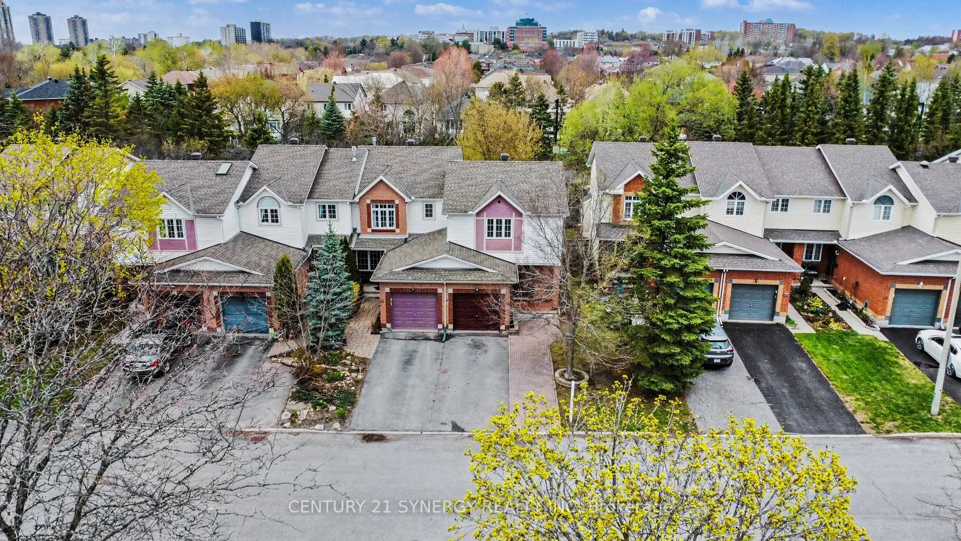 54 Meadowcroft Crescent