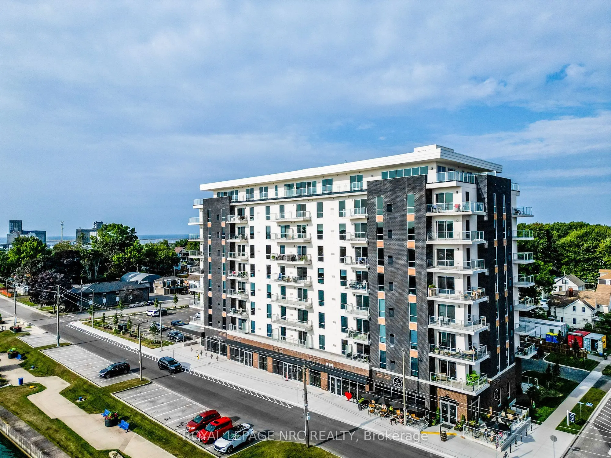 118 West Street #707