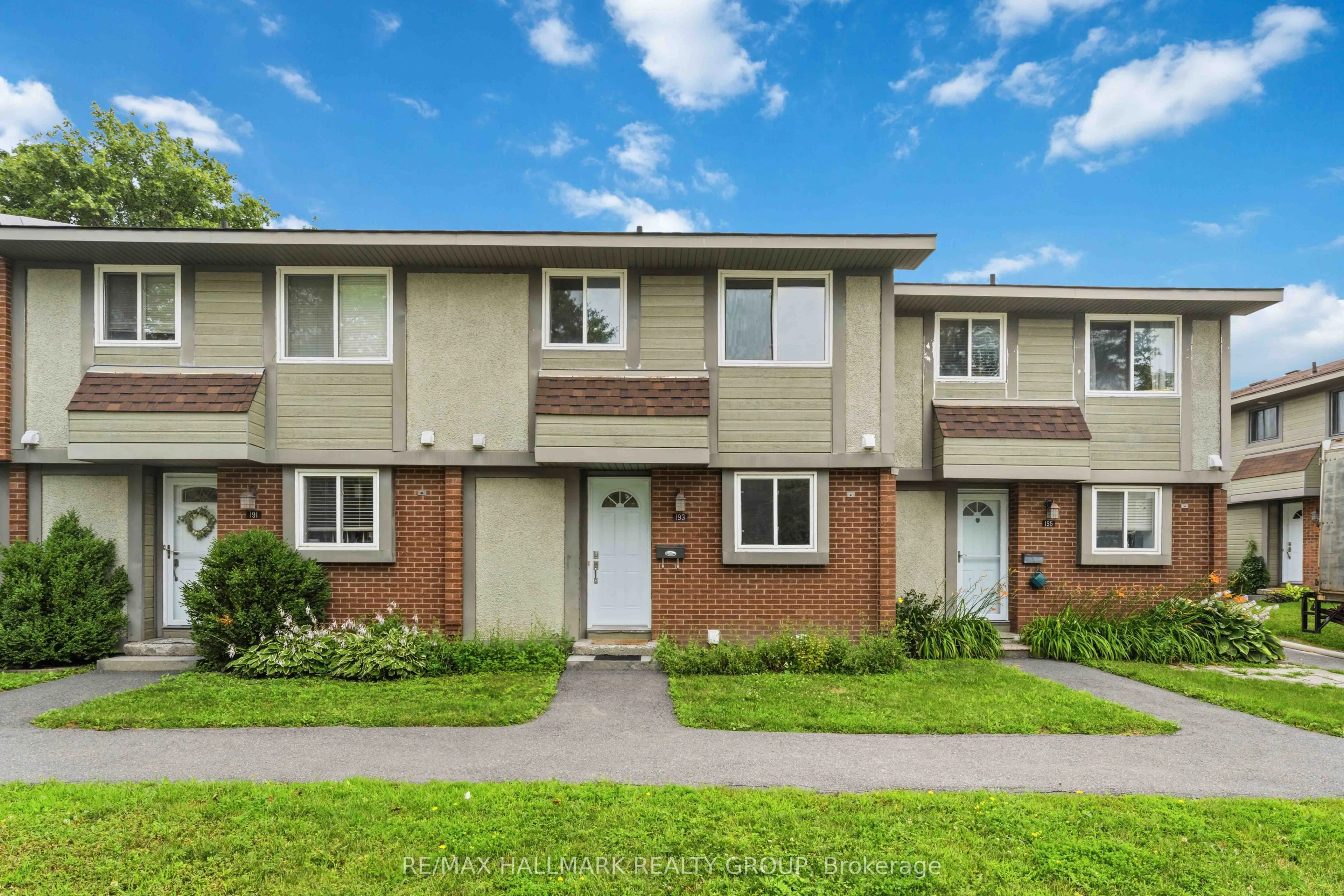 193 Pickford Drive #17