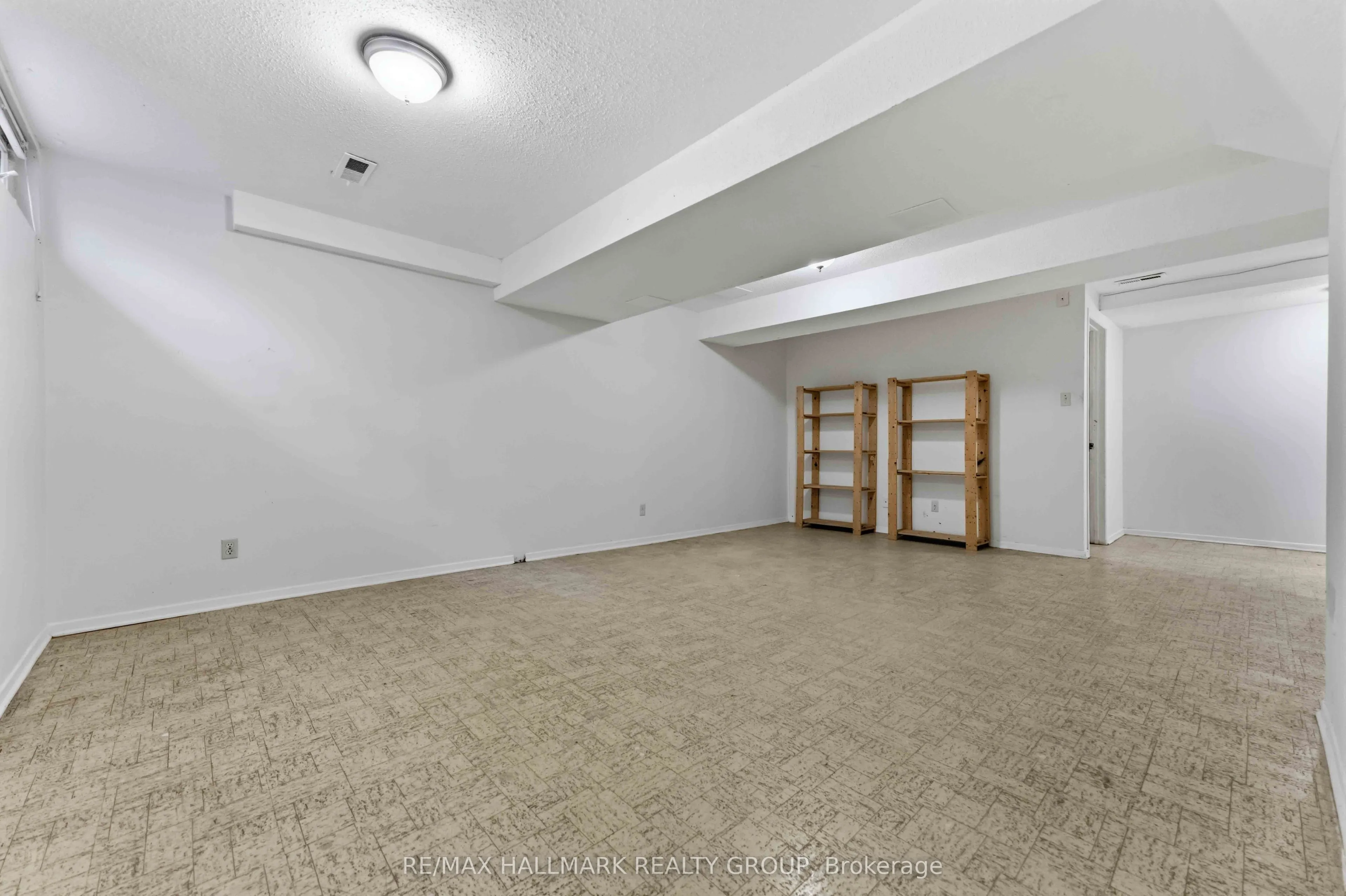 193 Pickford Drive #17