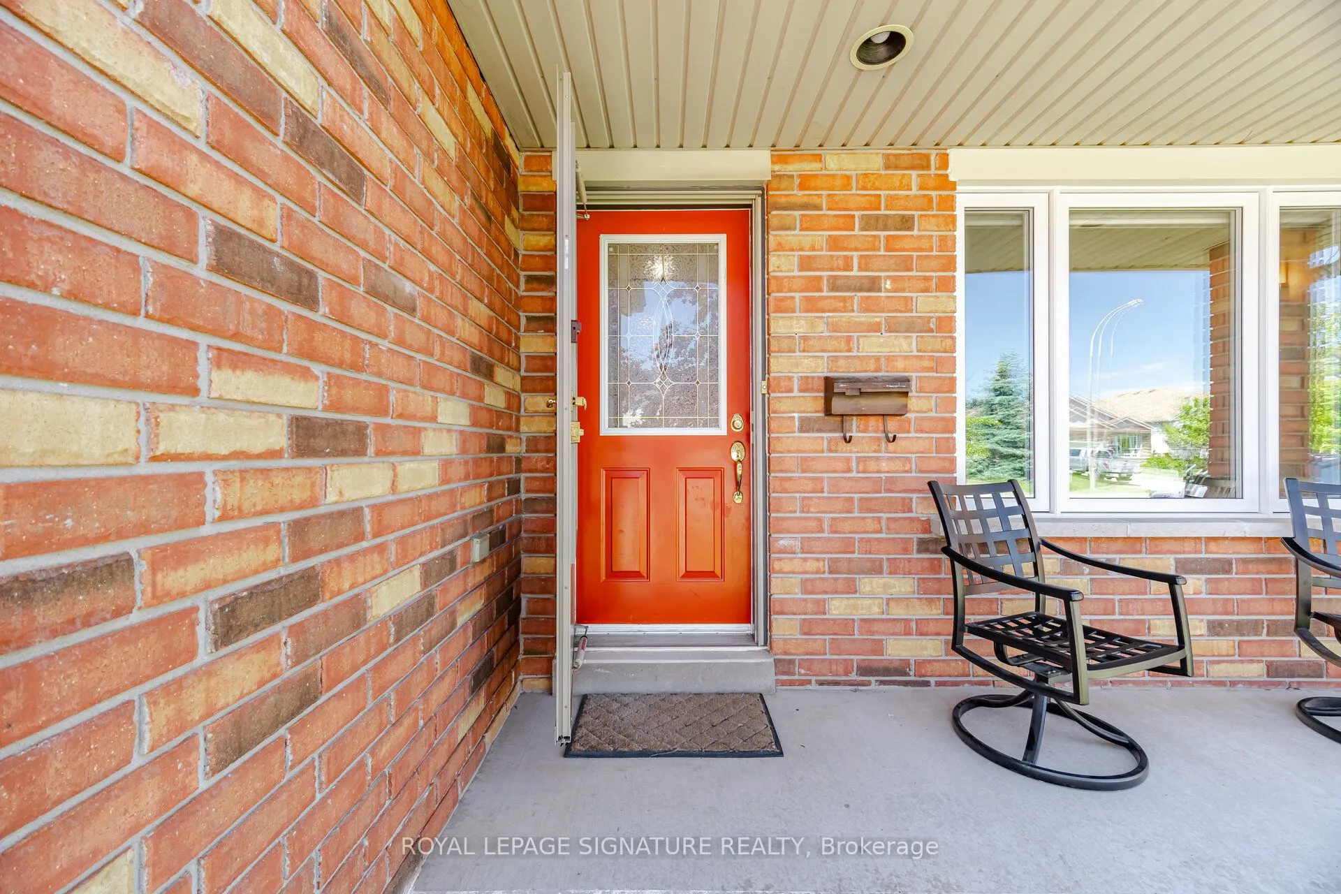 5122 Meadowood Lane