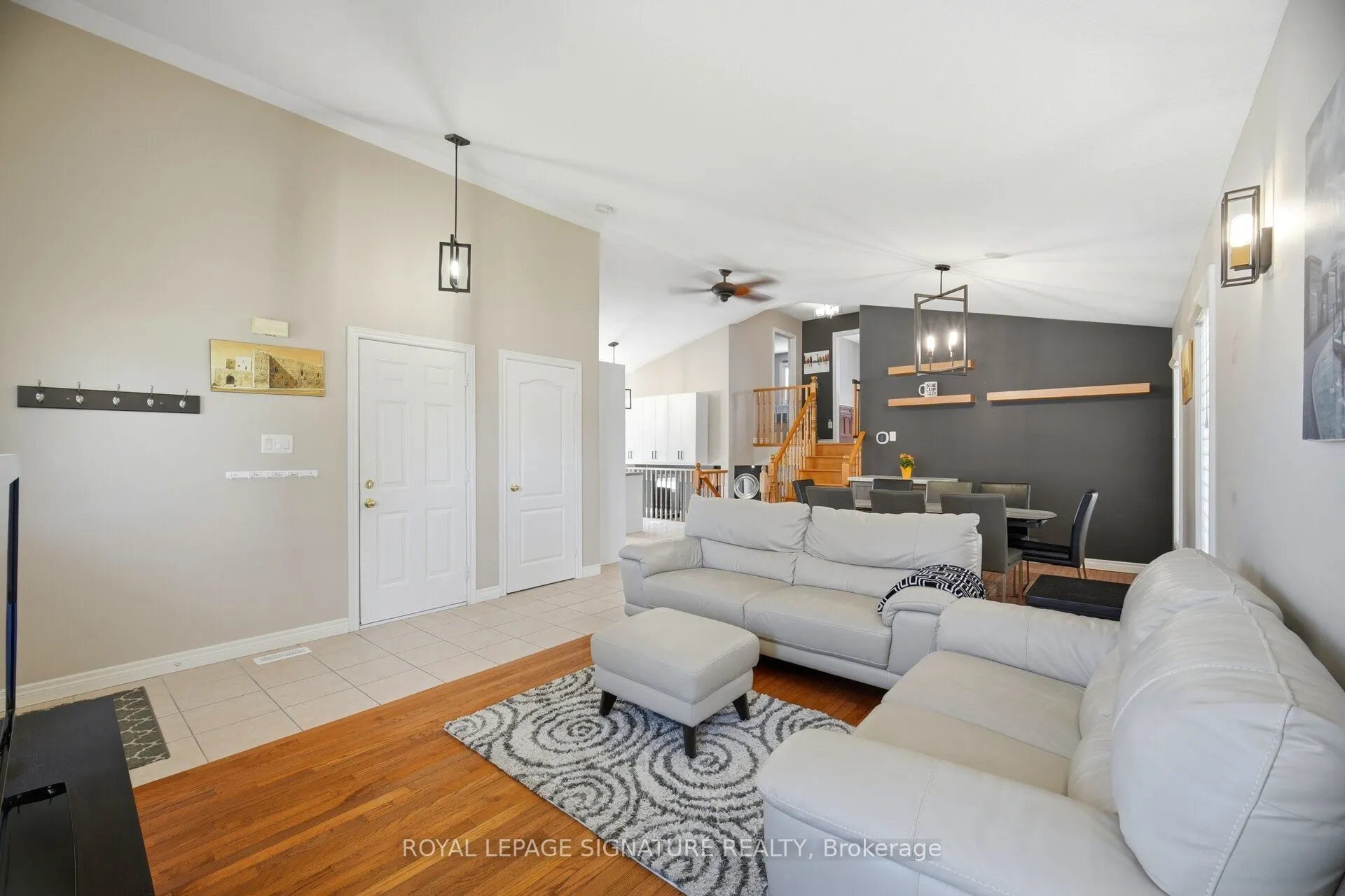 5122 Meadowood Lane
