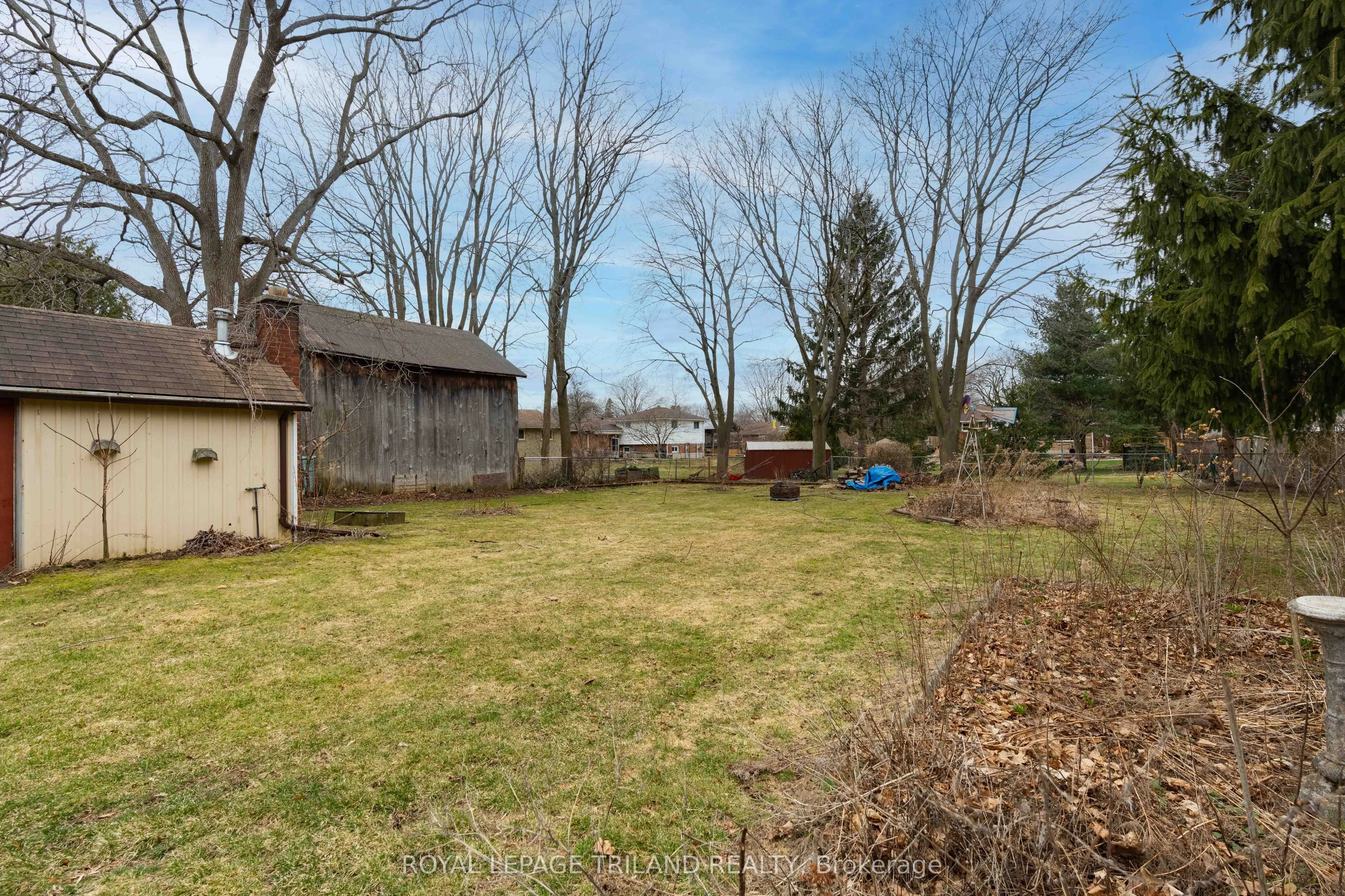 308 John Street S