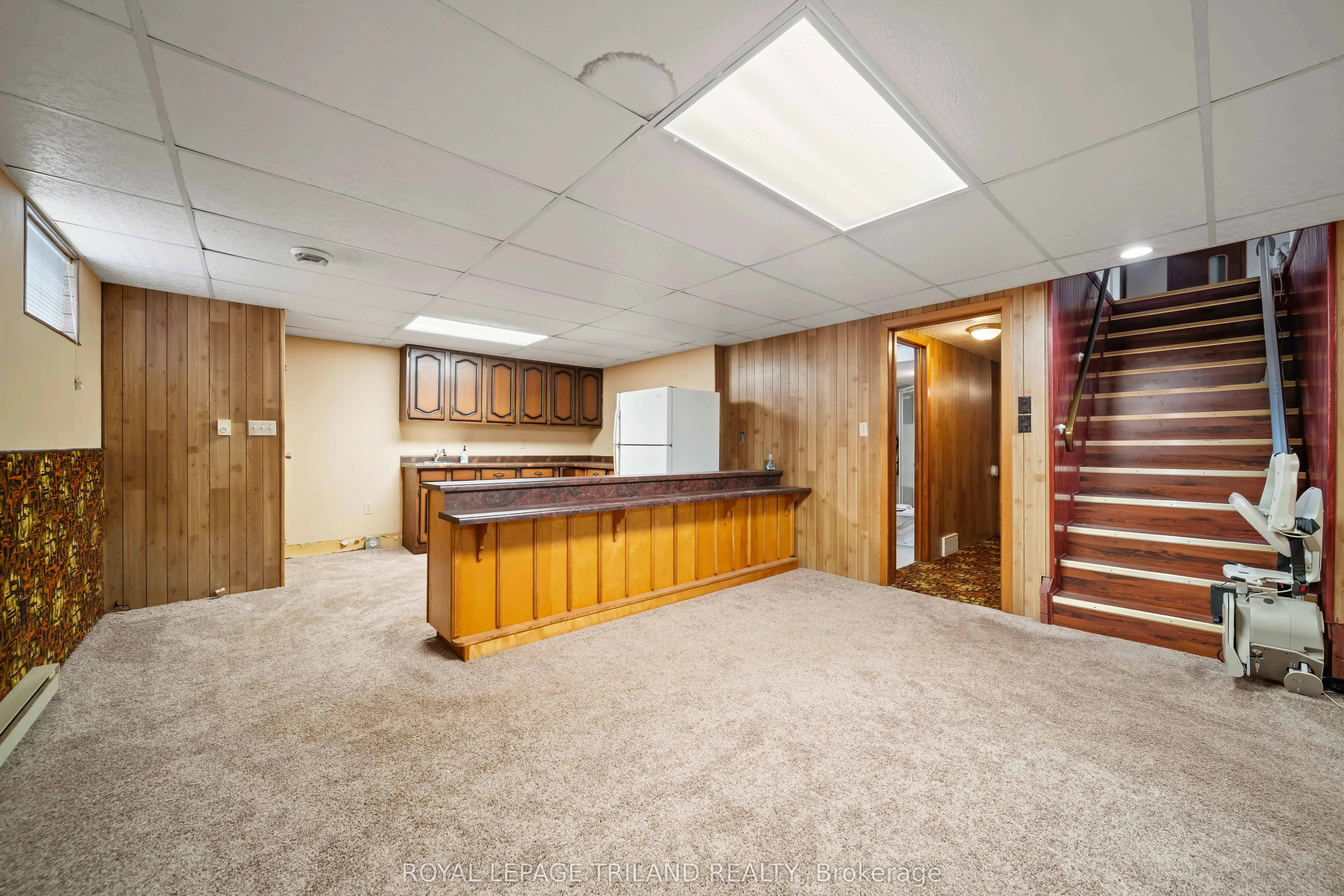 308 John Street S
