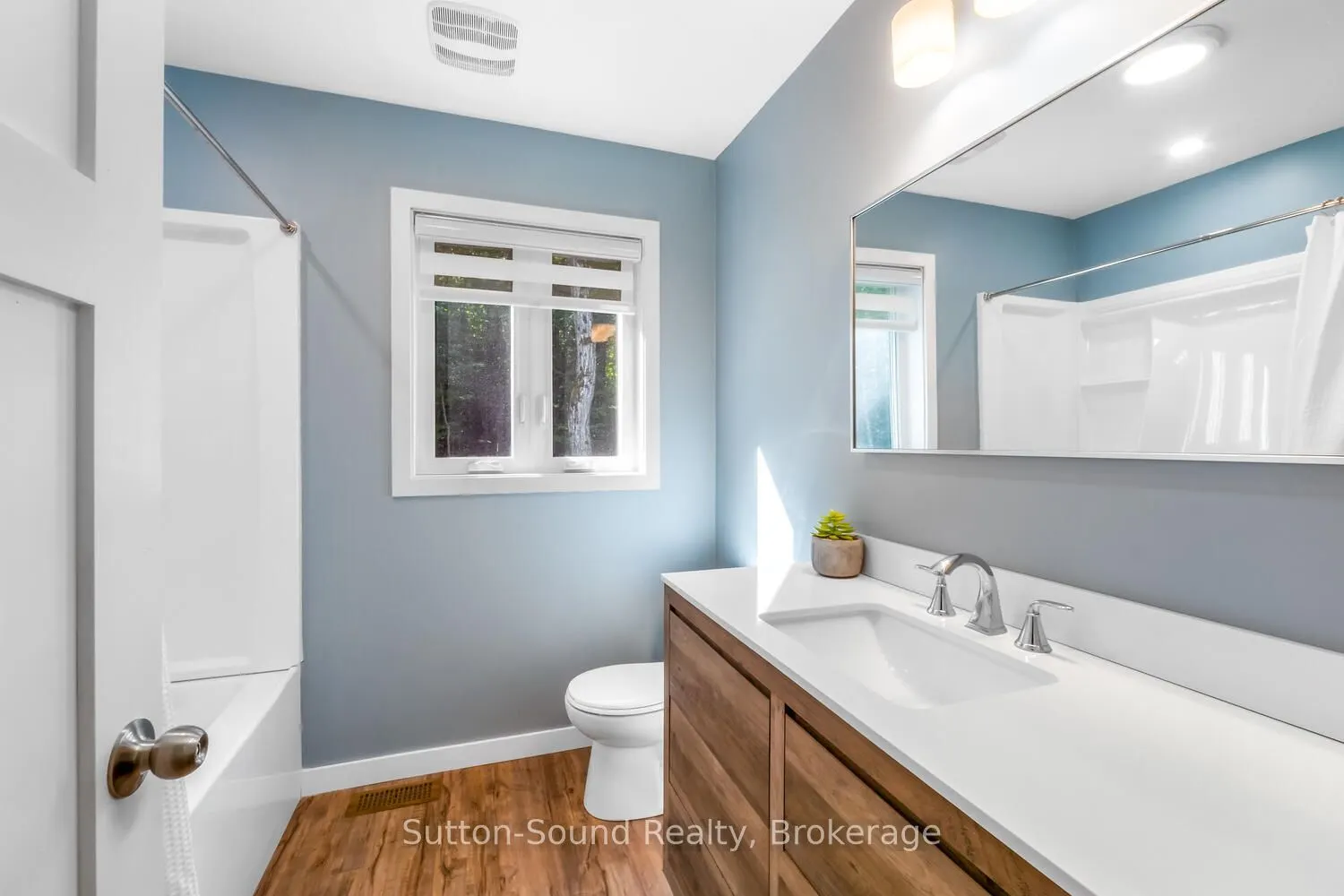 504760 Grey Road 1