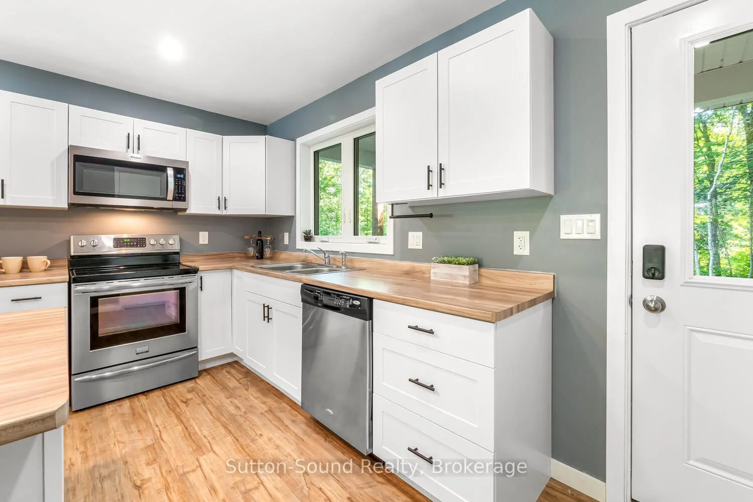 504760 Grey Road 1