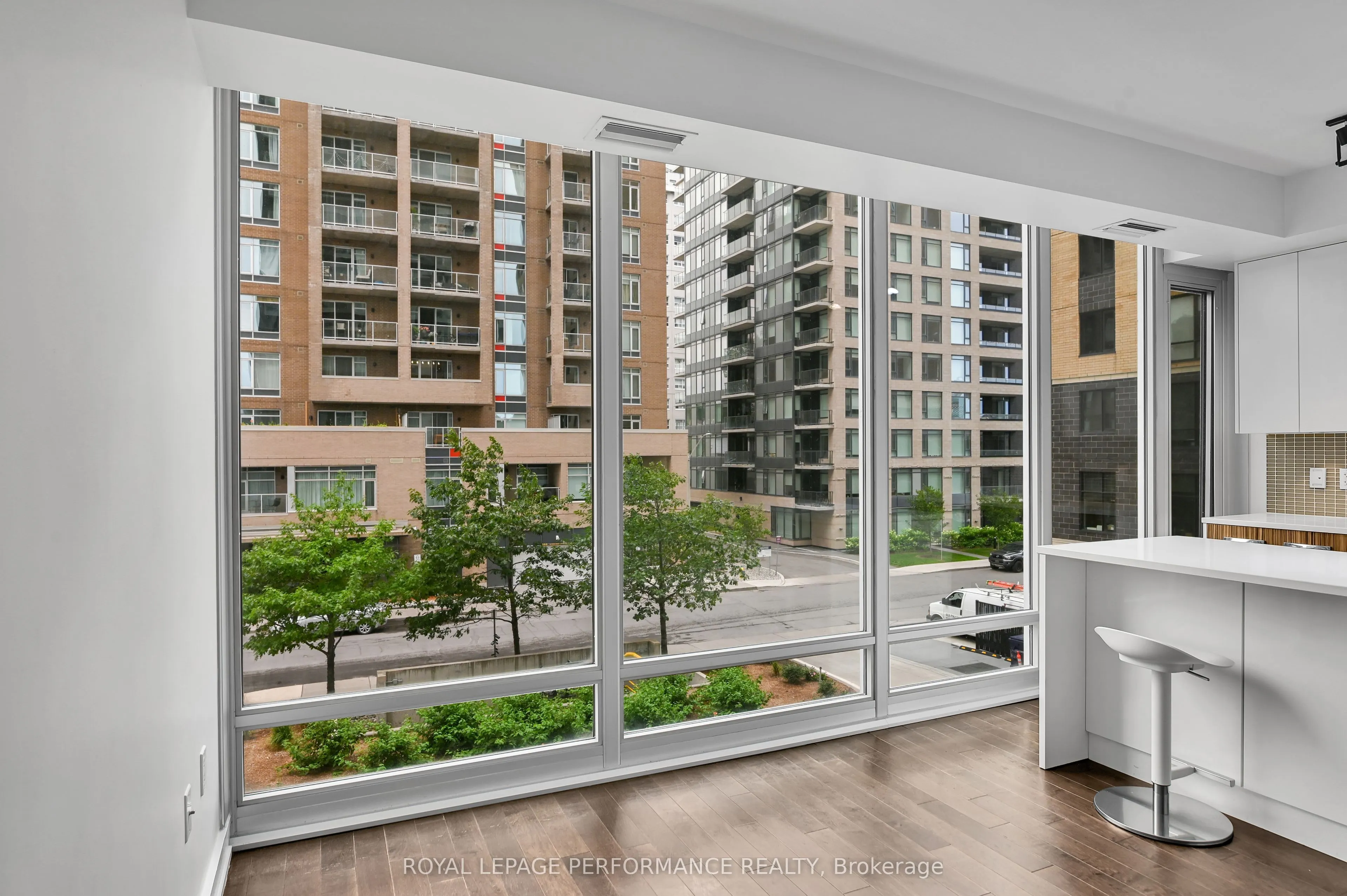 111 Champagne Avenue S #202