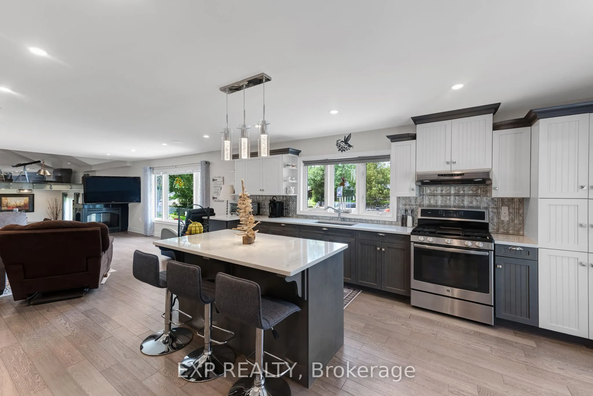 87 Superior Road