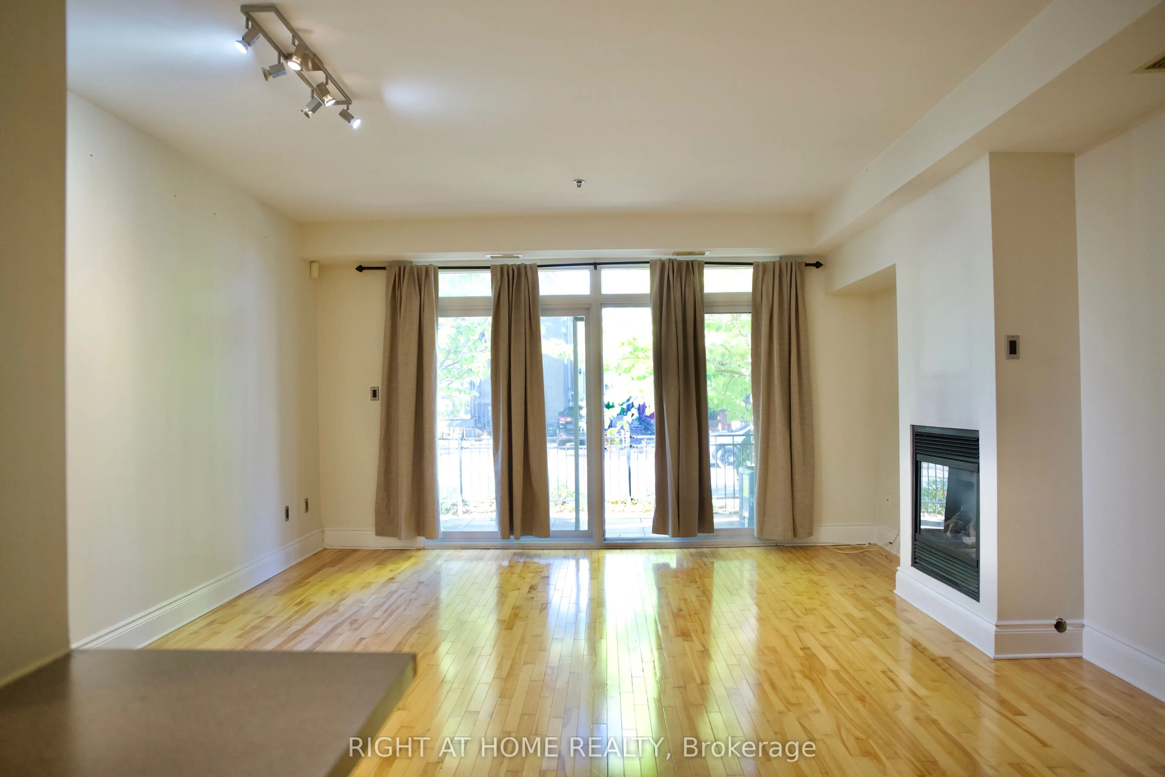 400 Mcleod Street #109