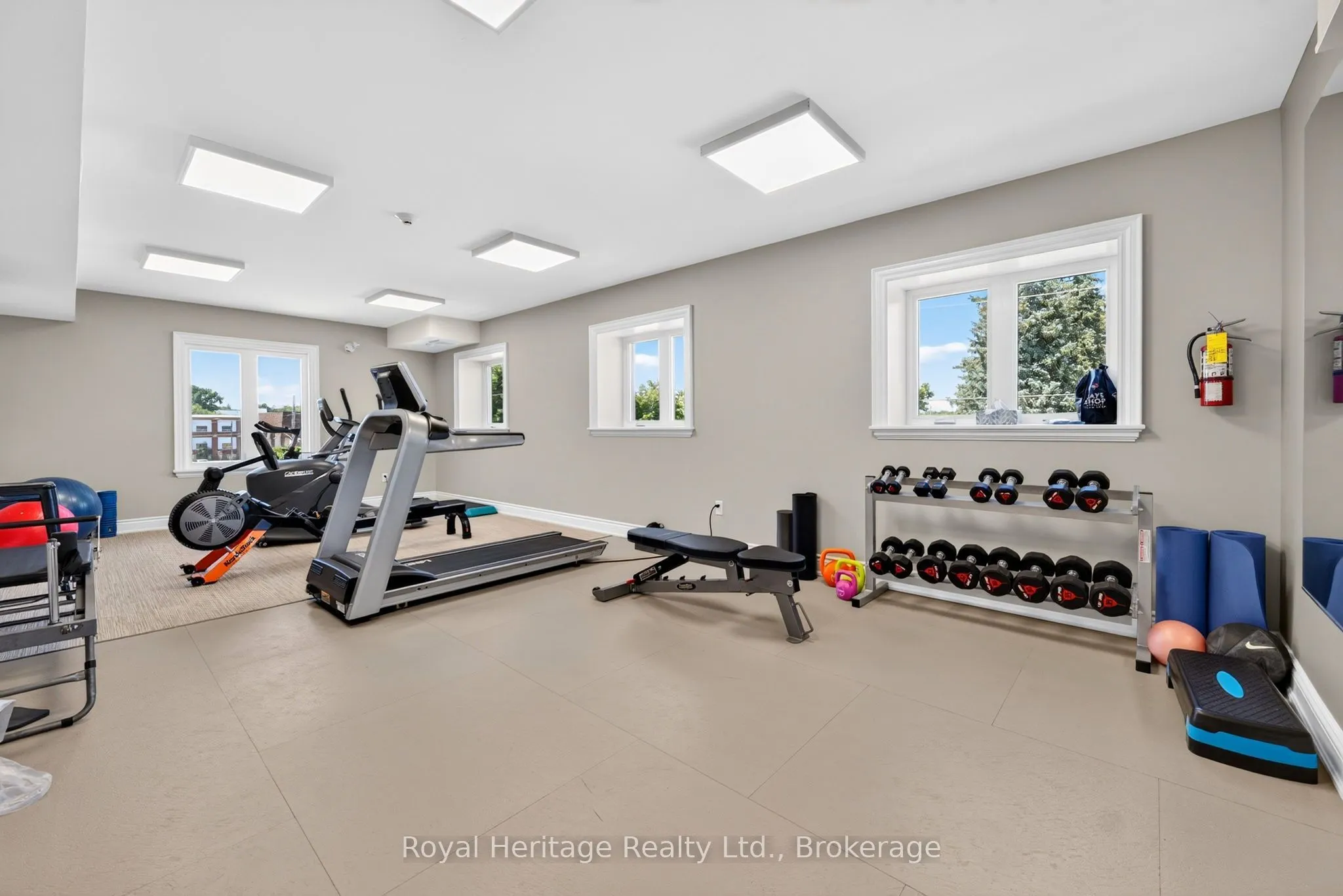 25 King Street #204