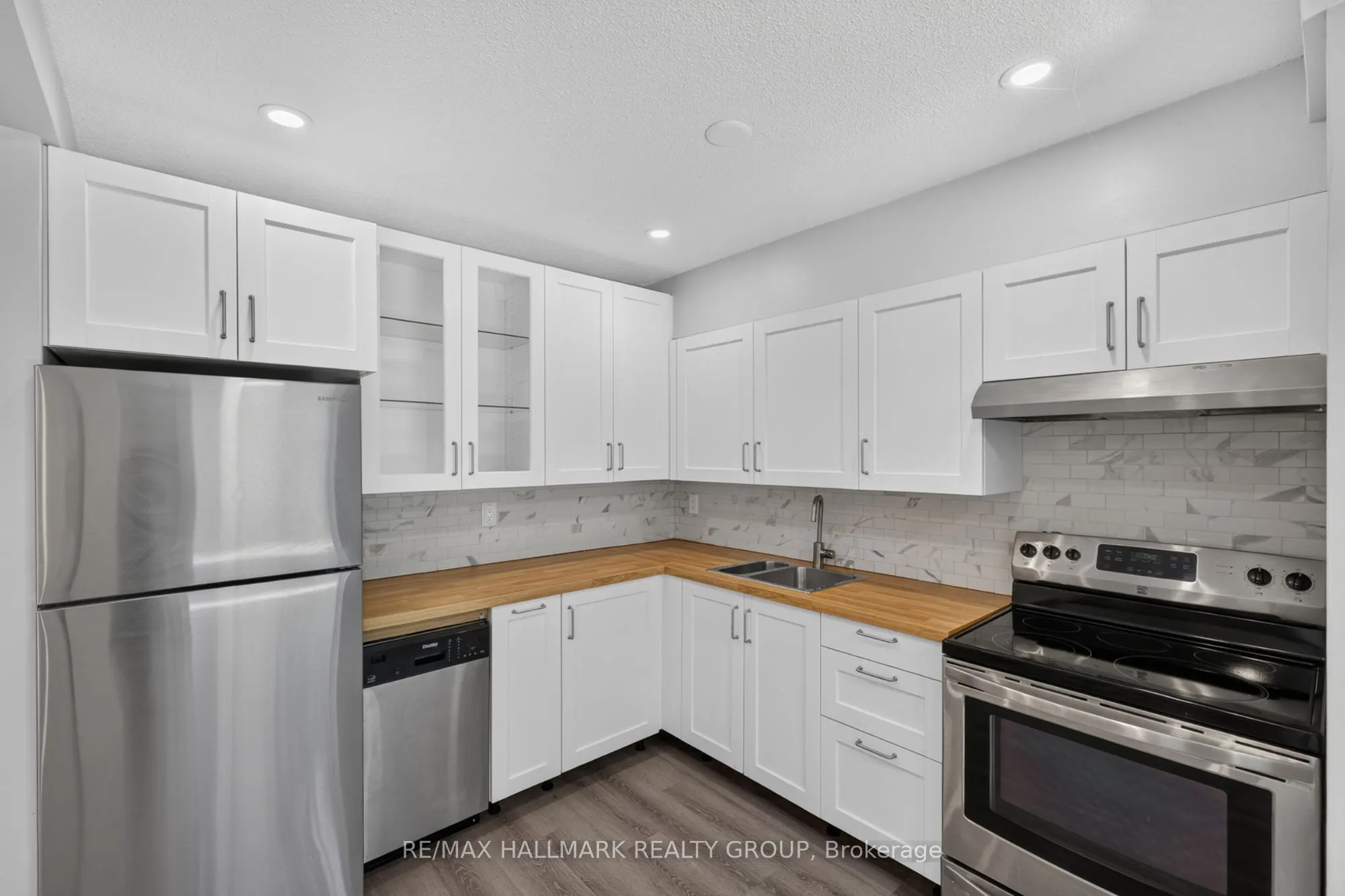 2080 Ogilvie Road #9J