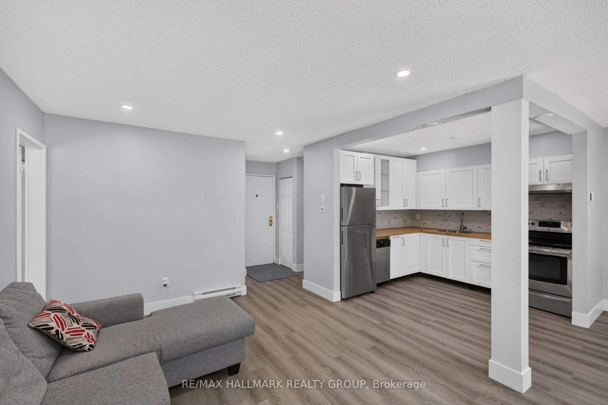 2080 Ogilvie Road #9J