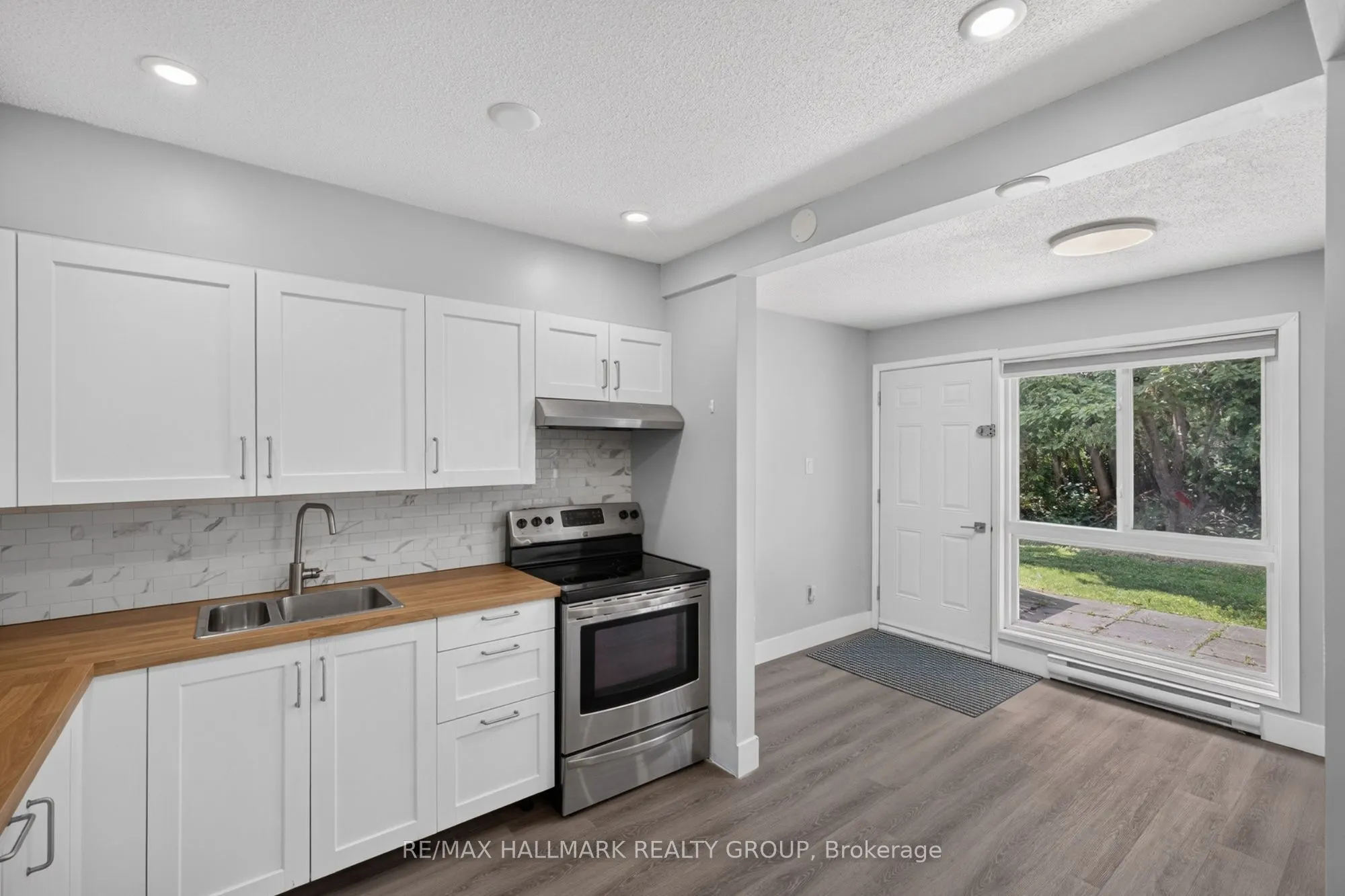 2080 Ogilvie Road #9J