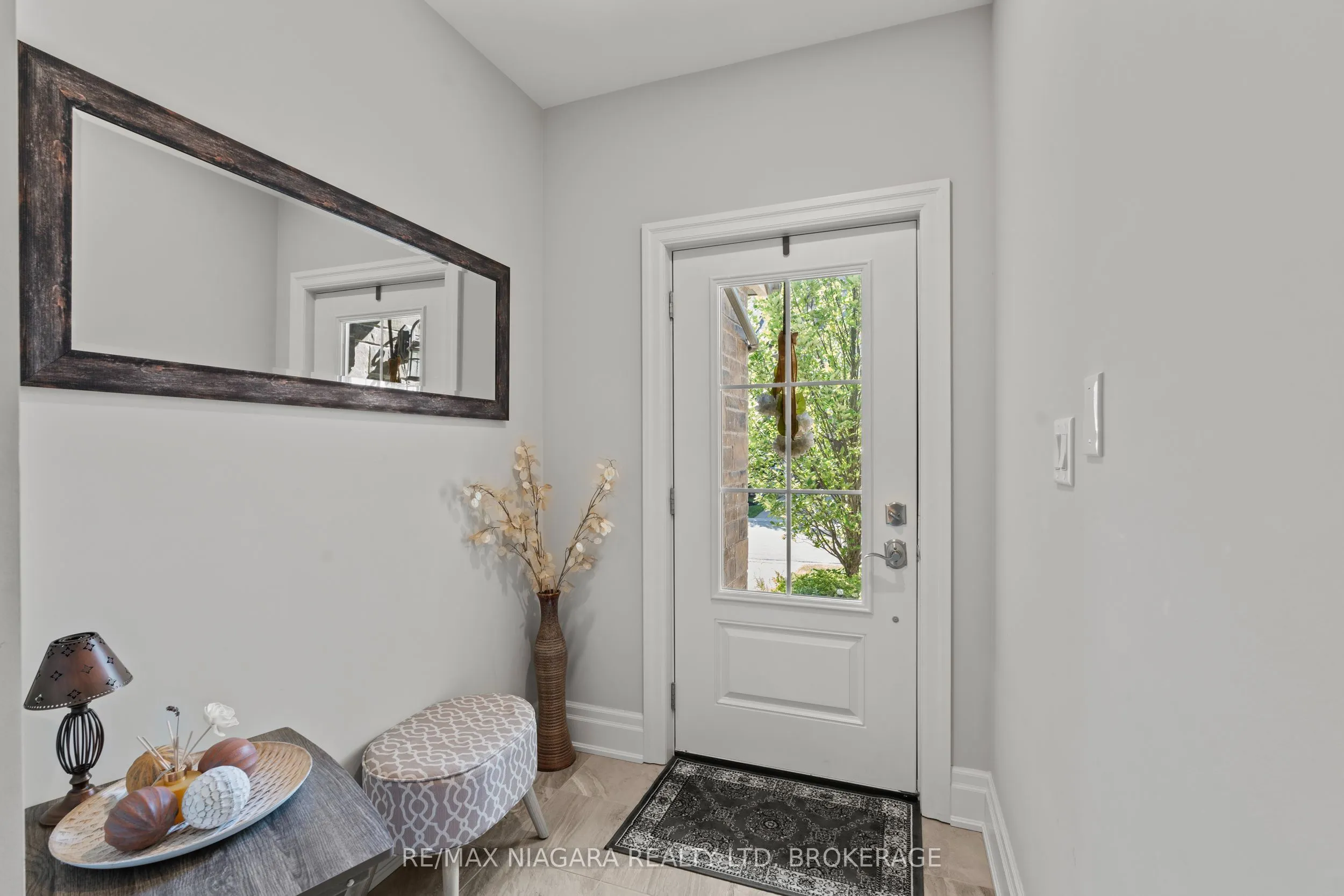 8 St. Andrews Lane S #8