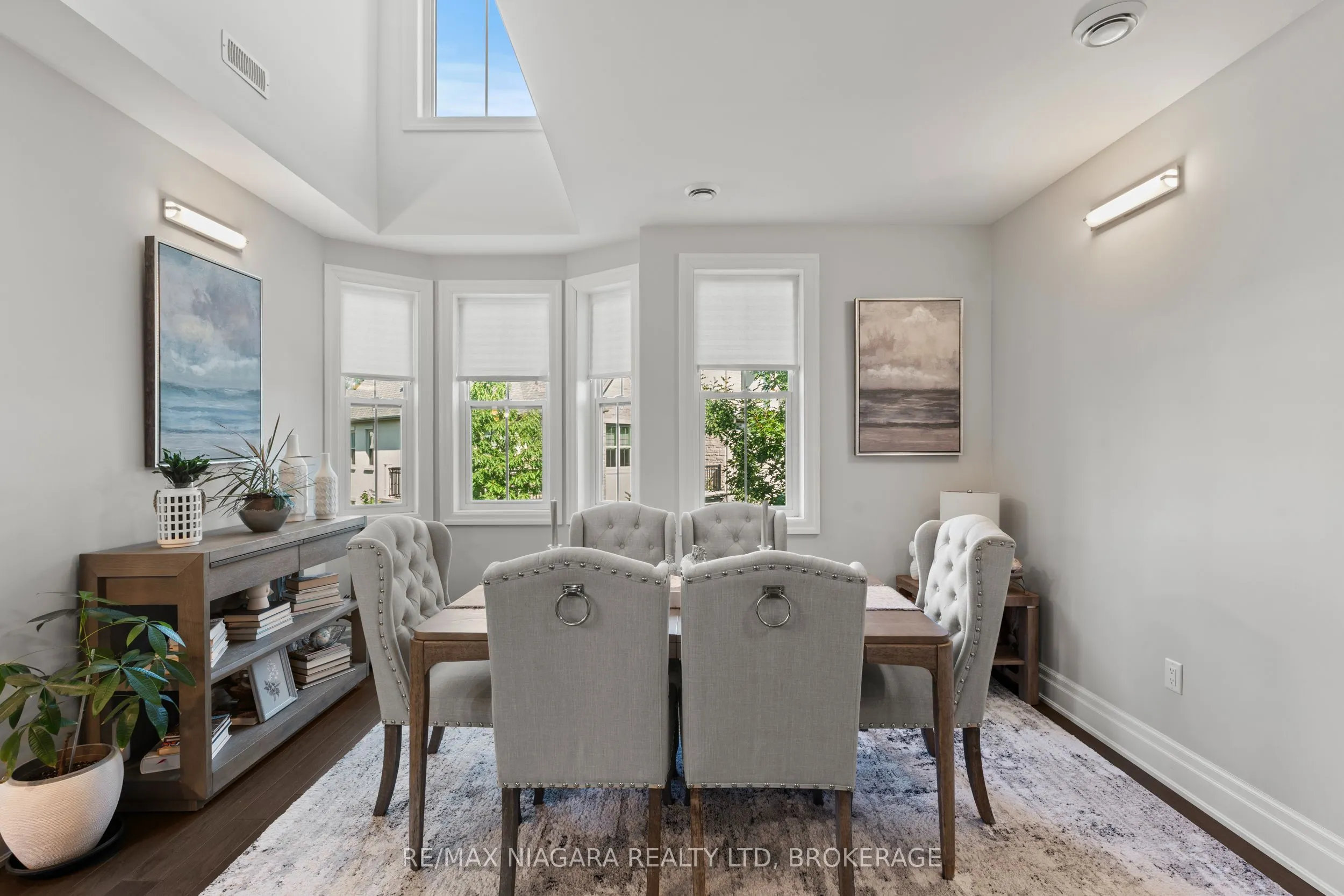 8 St. Andrews Lane S #8