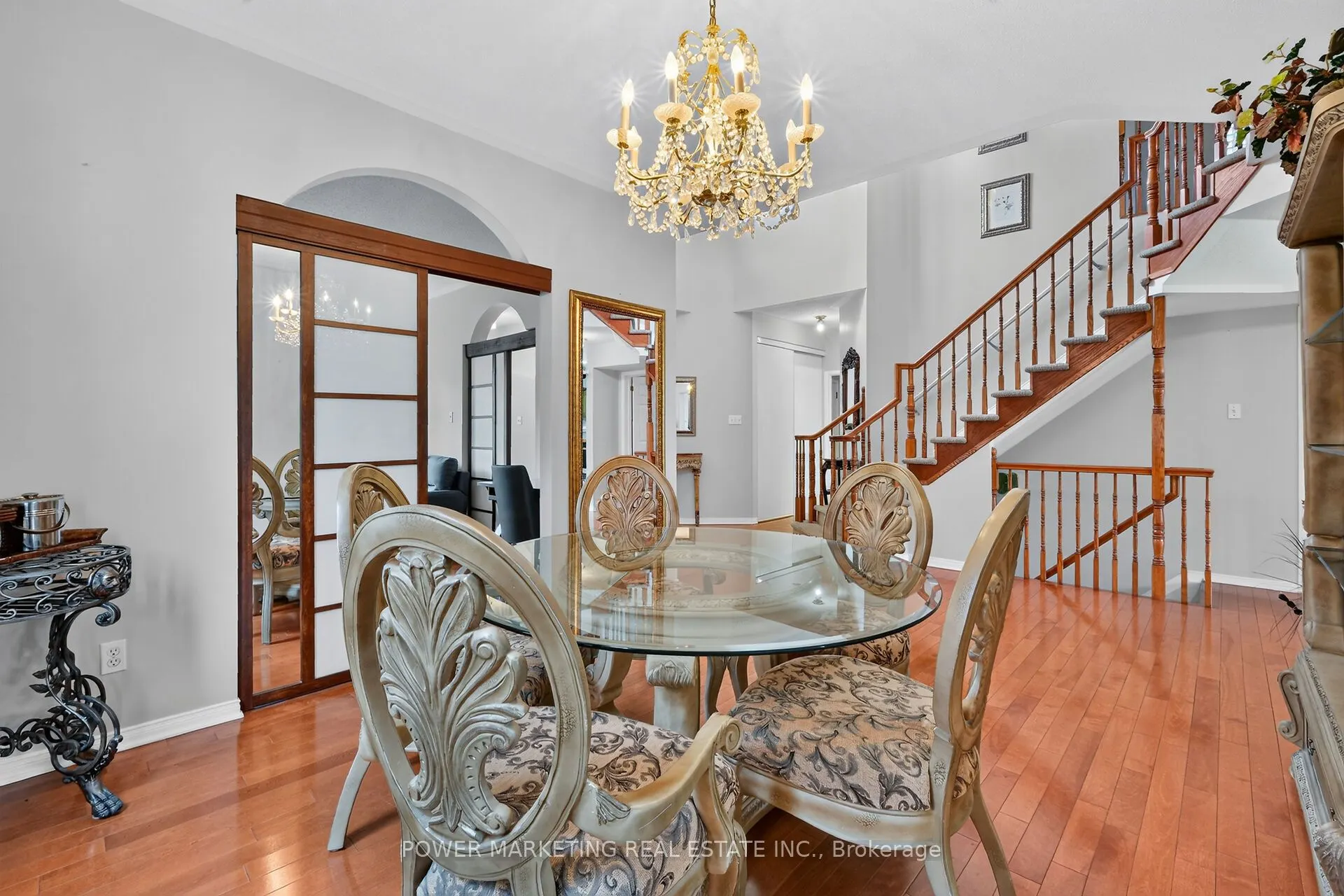 2165 BLUE WILLOW Crescent